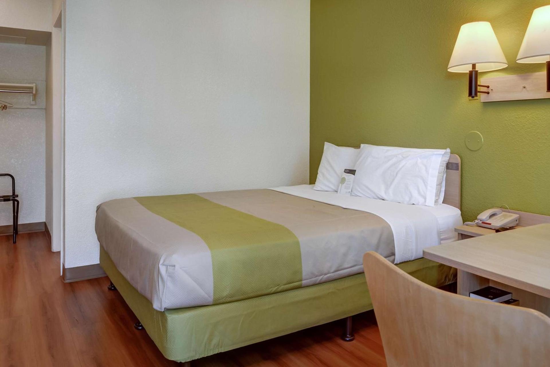 Motel 6-Eugene, OR - South Springfield photo 11