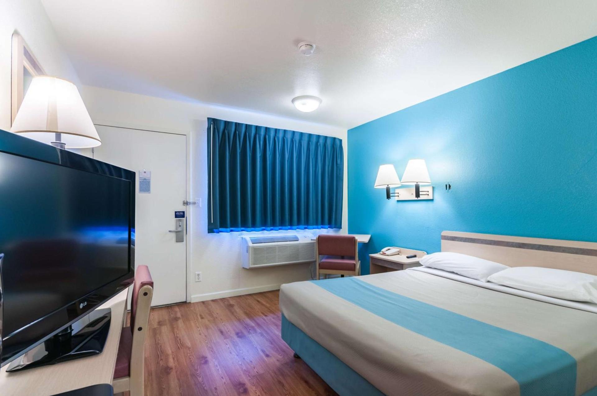 Motel 6-Green River, UT photo 9