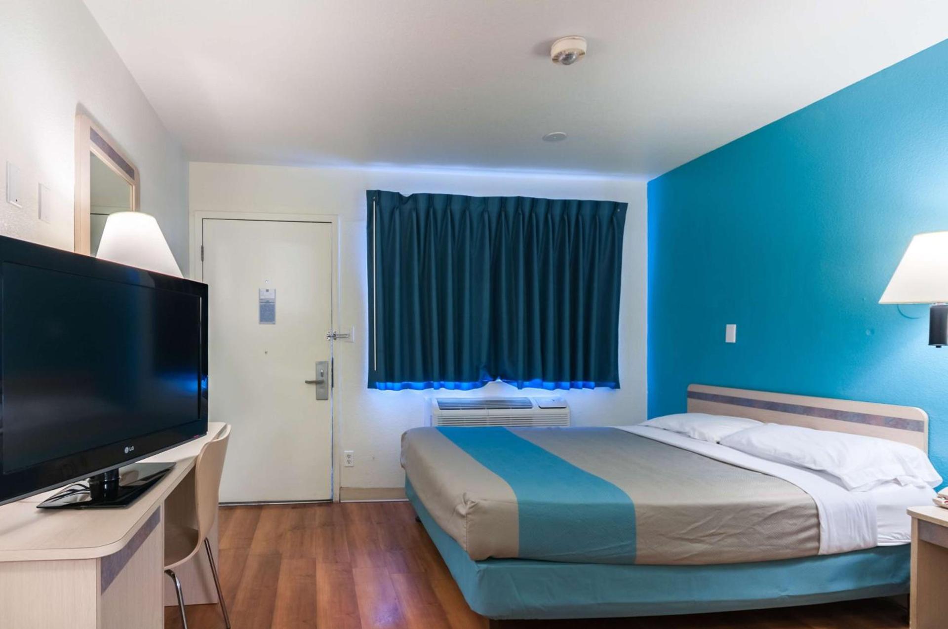 Motel 6-Green River, UT photo 11