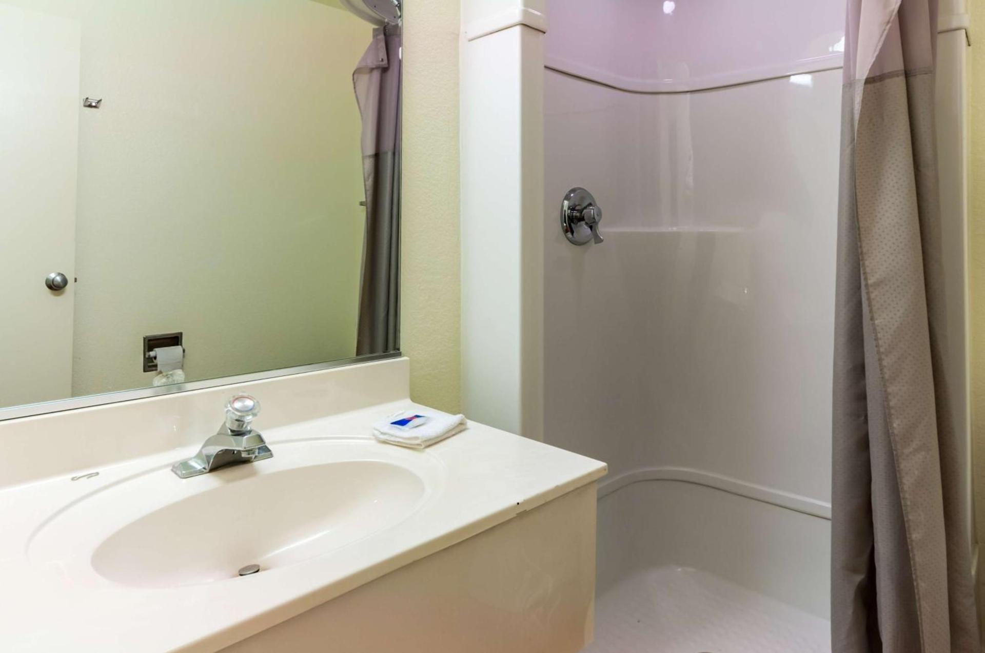 Motel 6-Green River, UT photo 18