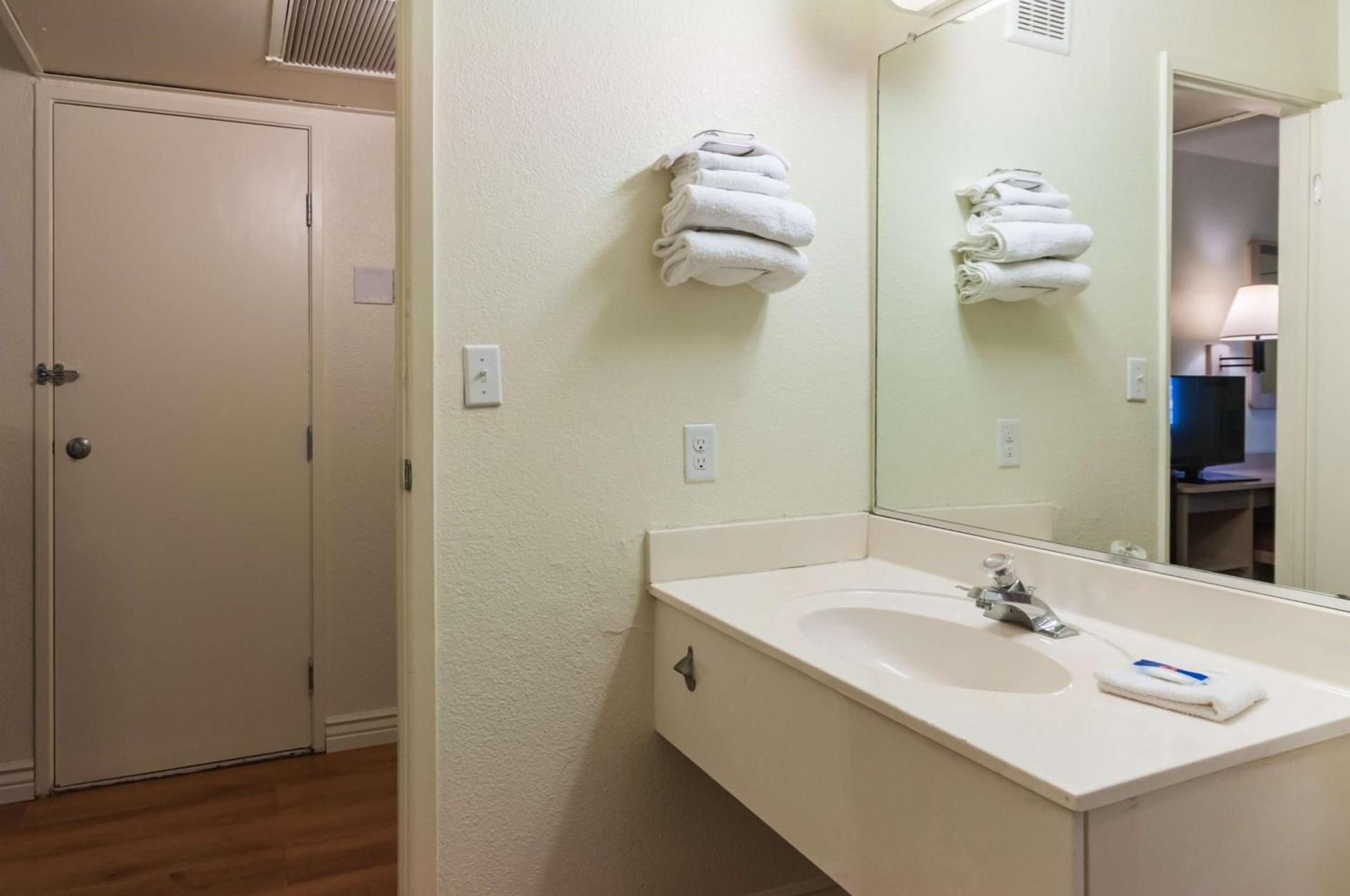 Motel 6-Green River, UT photo 19