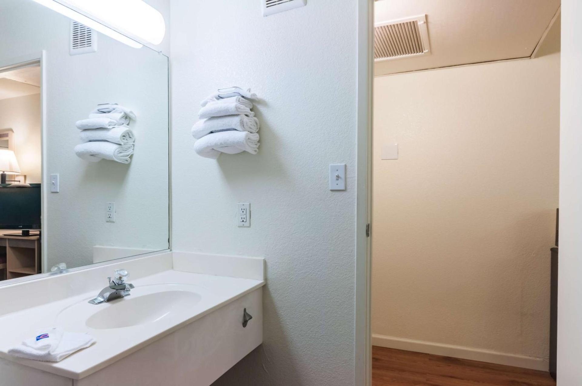 Motel 6-Green River, UT photo 21