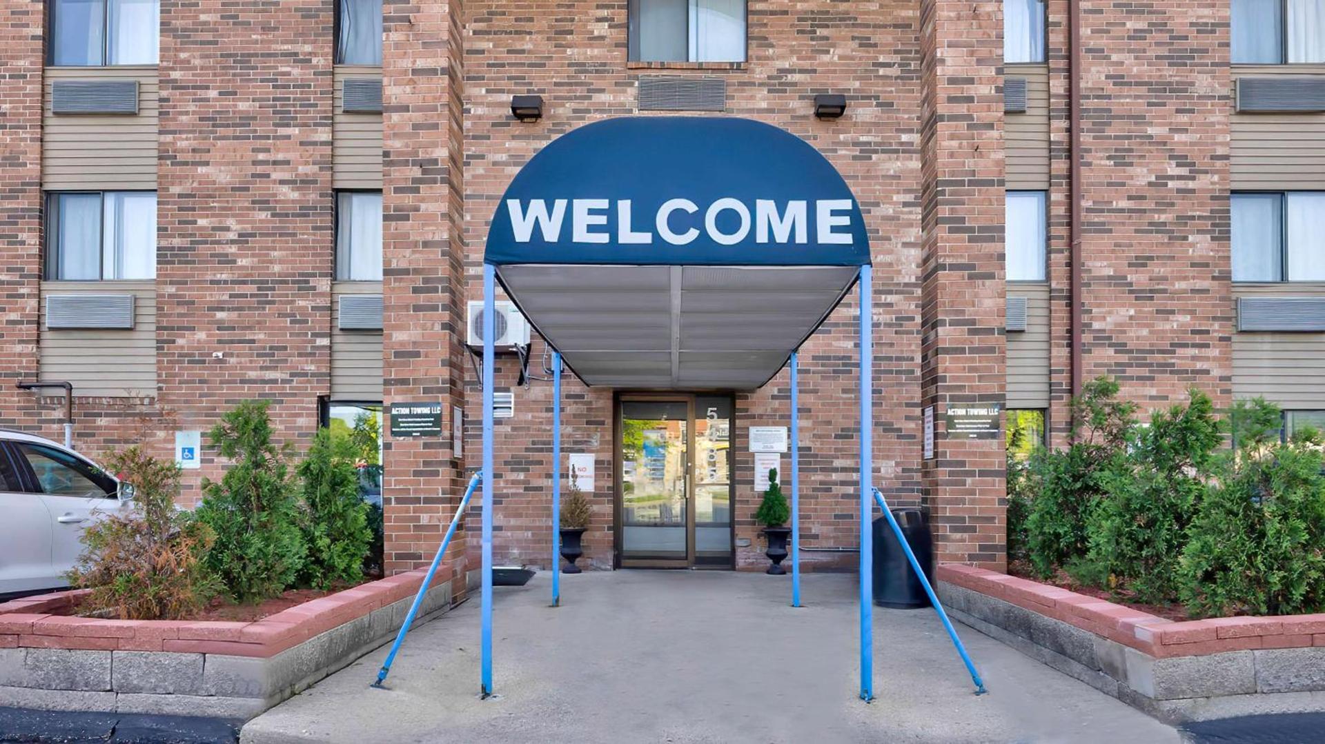 Motel 6-Milwaukee, WI - Glendale photo 2