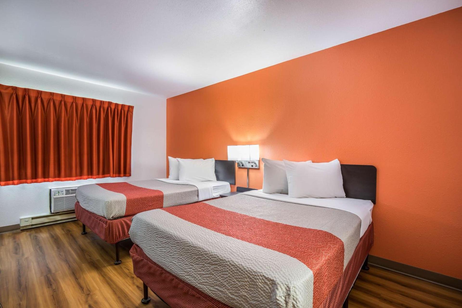 Motel 6-Madison, WI - East photo 22
