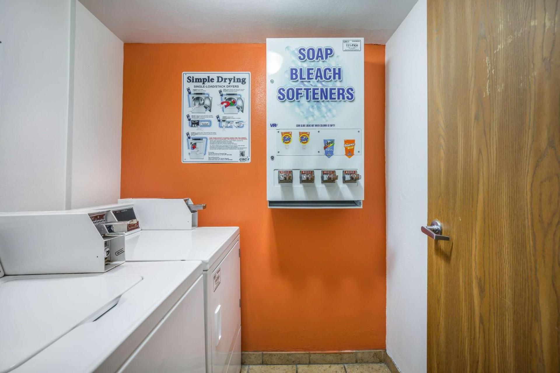 Motel 6-Madison, WI - East photo 9