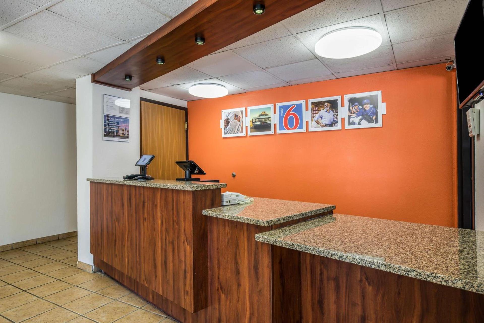 Motel 6-Madison, WI - East photo 6