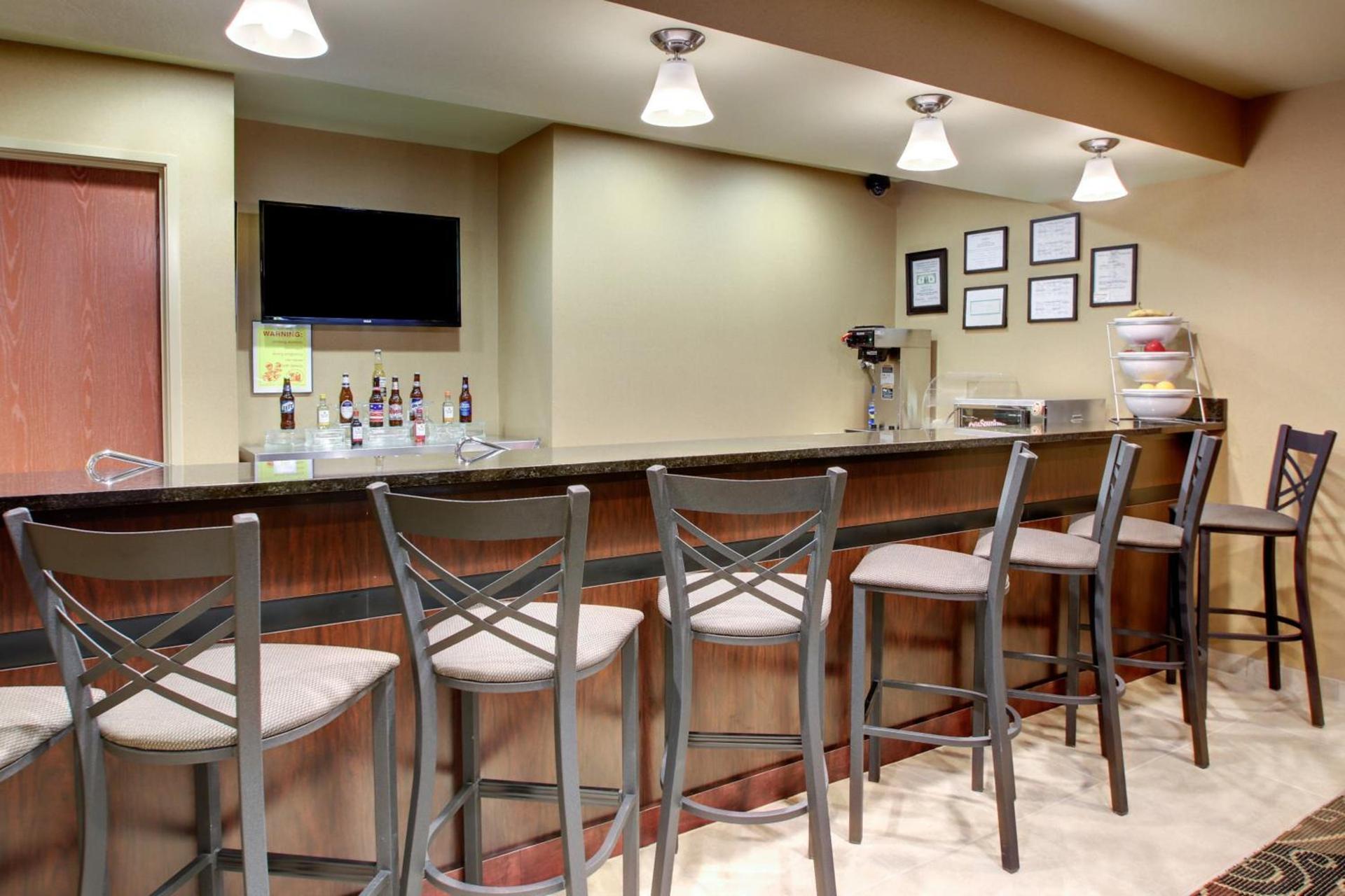 Cobblestone Inn & Suites - Schuyler photo 9
