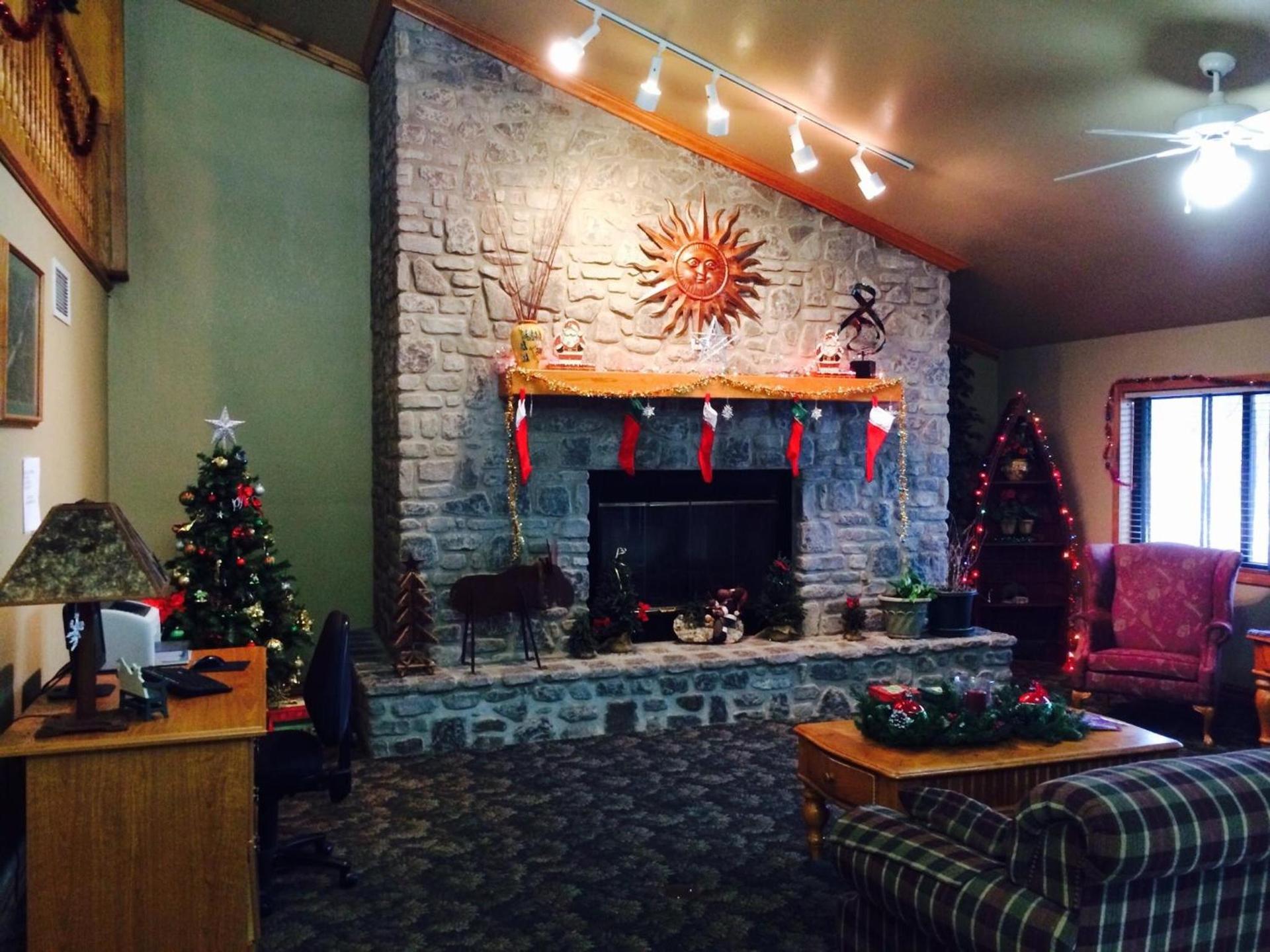 Regency Inn and Suites photo 26