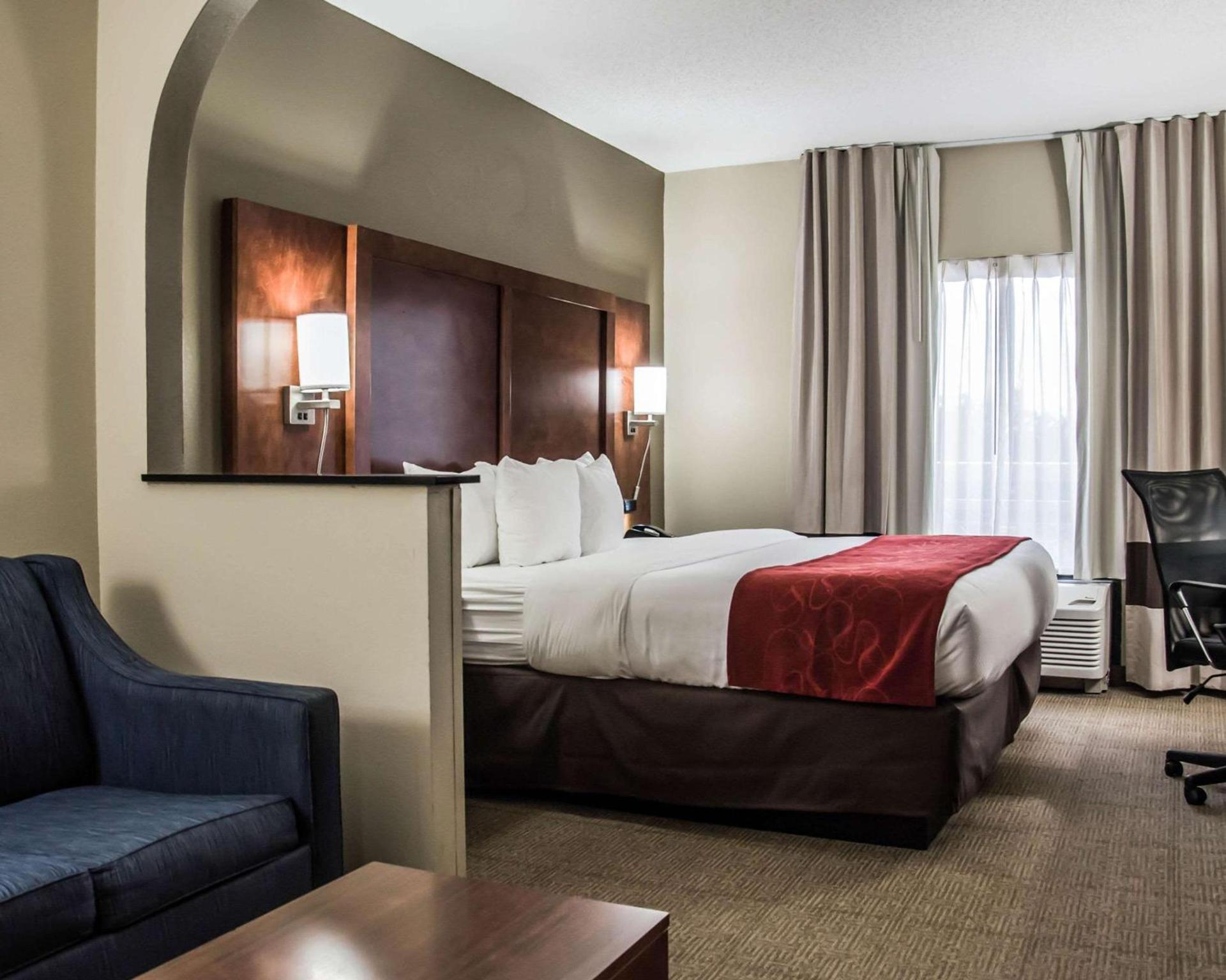 Comfort Suites University - Research Park photo 13