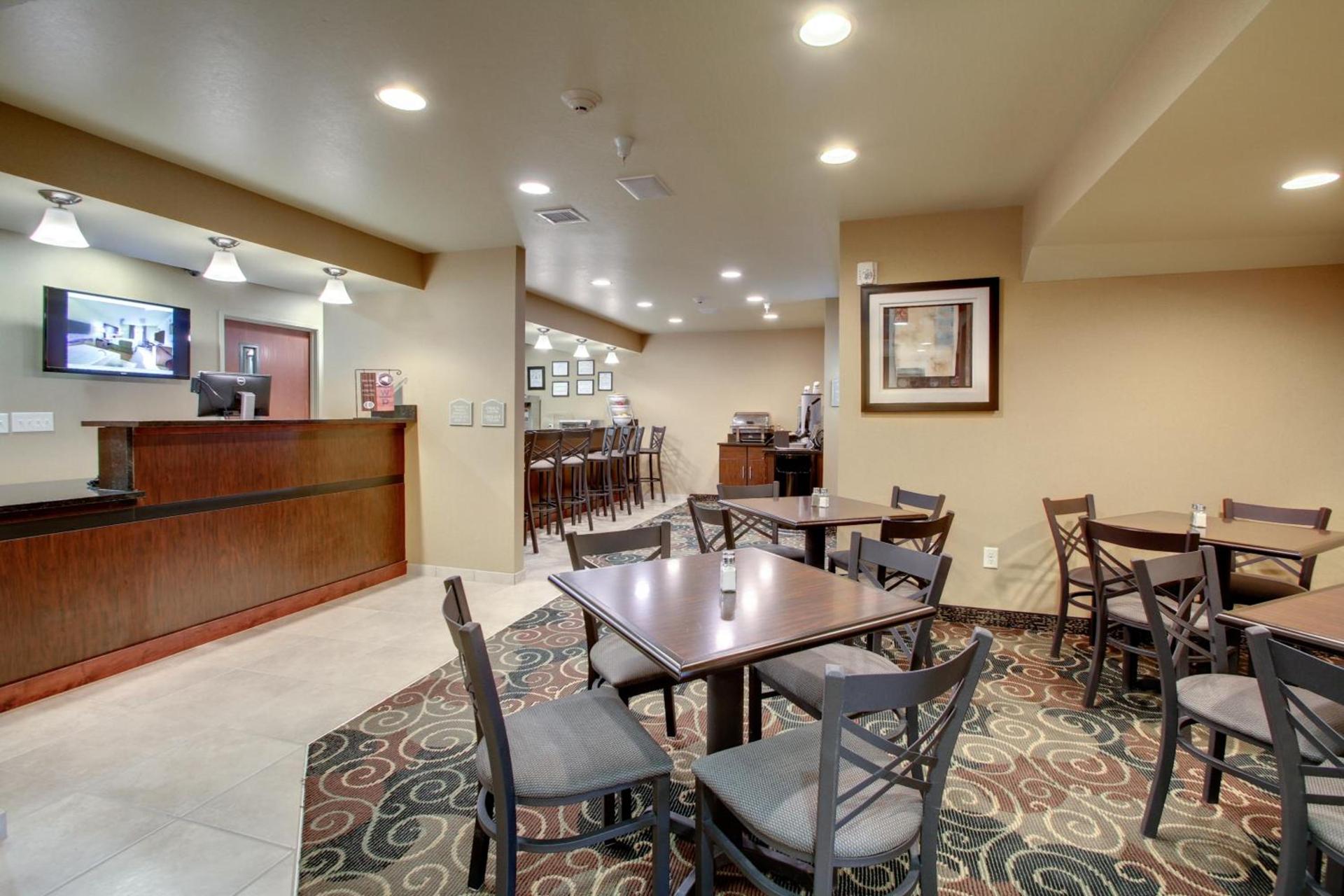 Cobblestone Inn & Suites - Schuyler photo 35