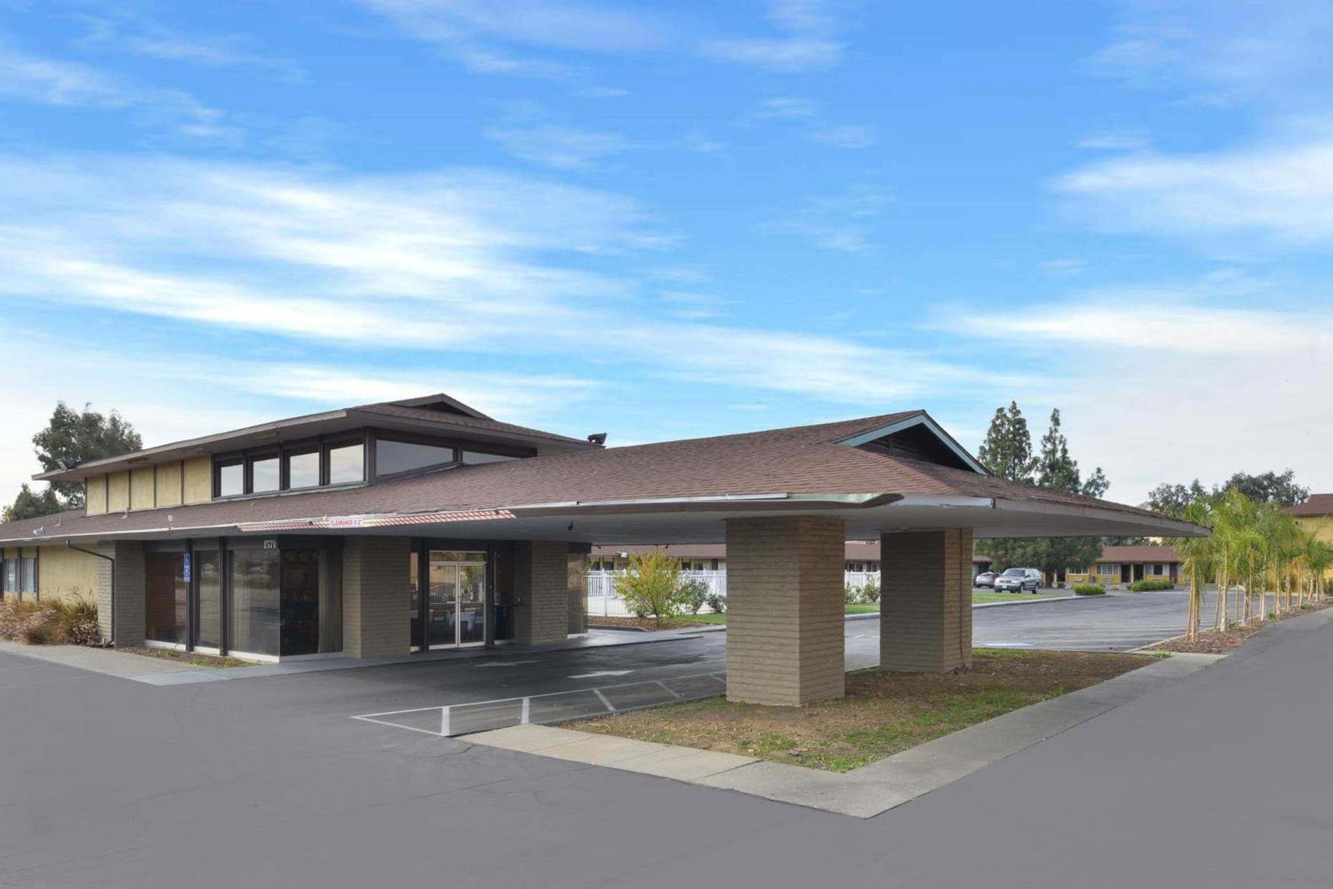 Americas Best Value Inn Vacaville photo 8