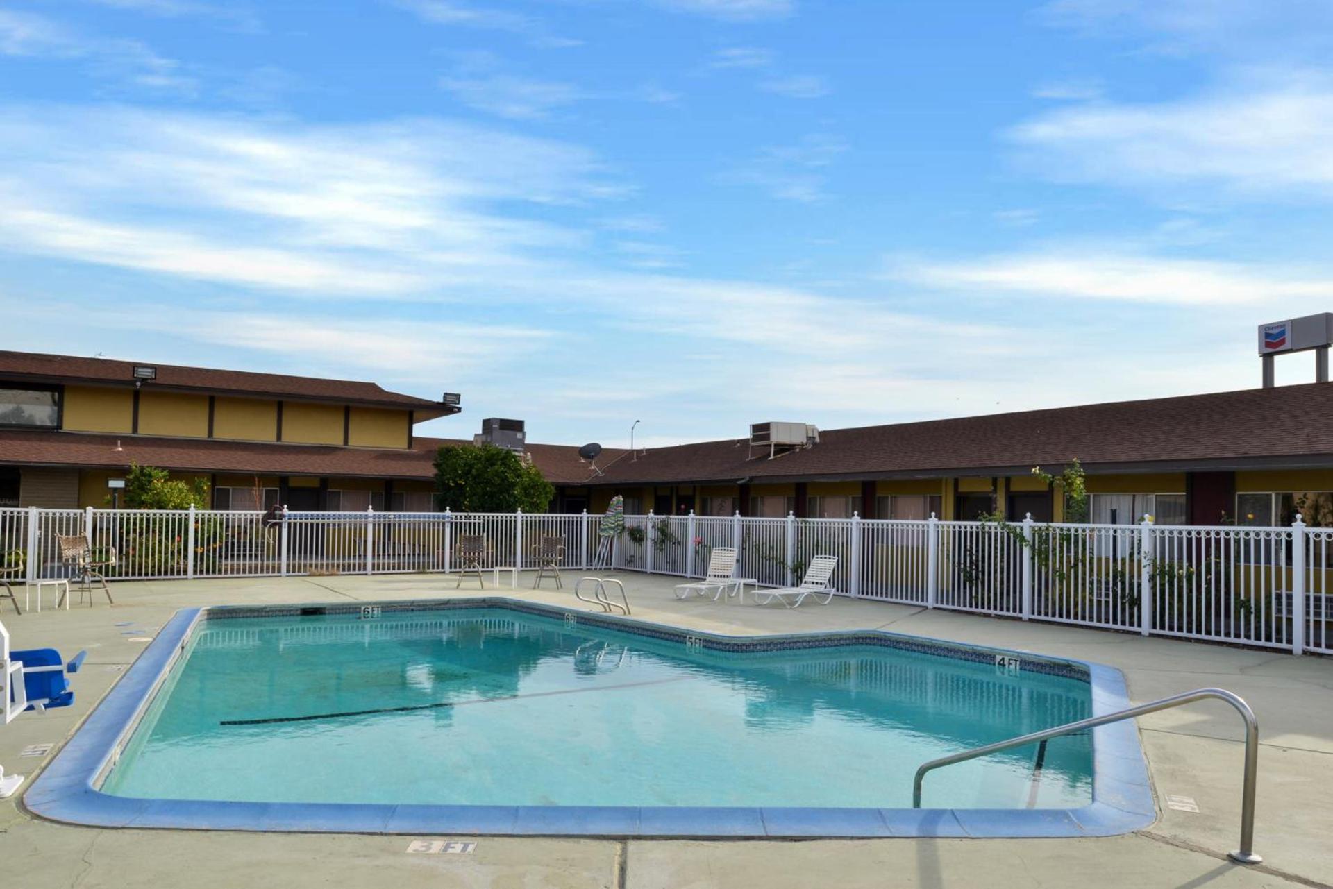 Americas Best Value Inn Vacaville photo 11