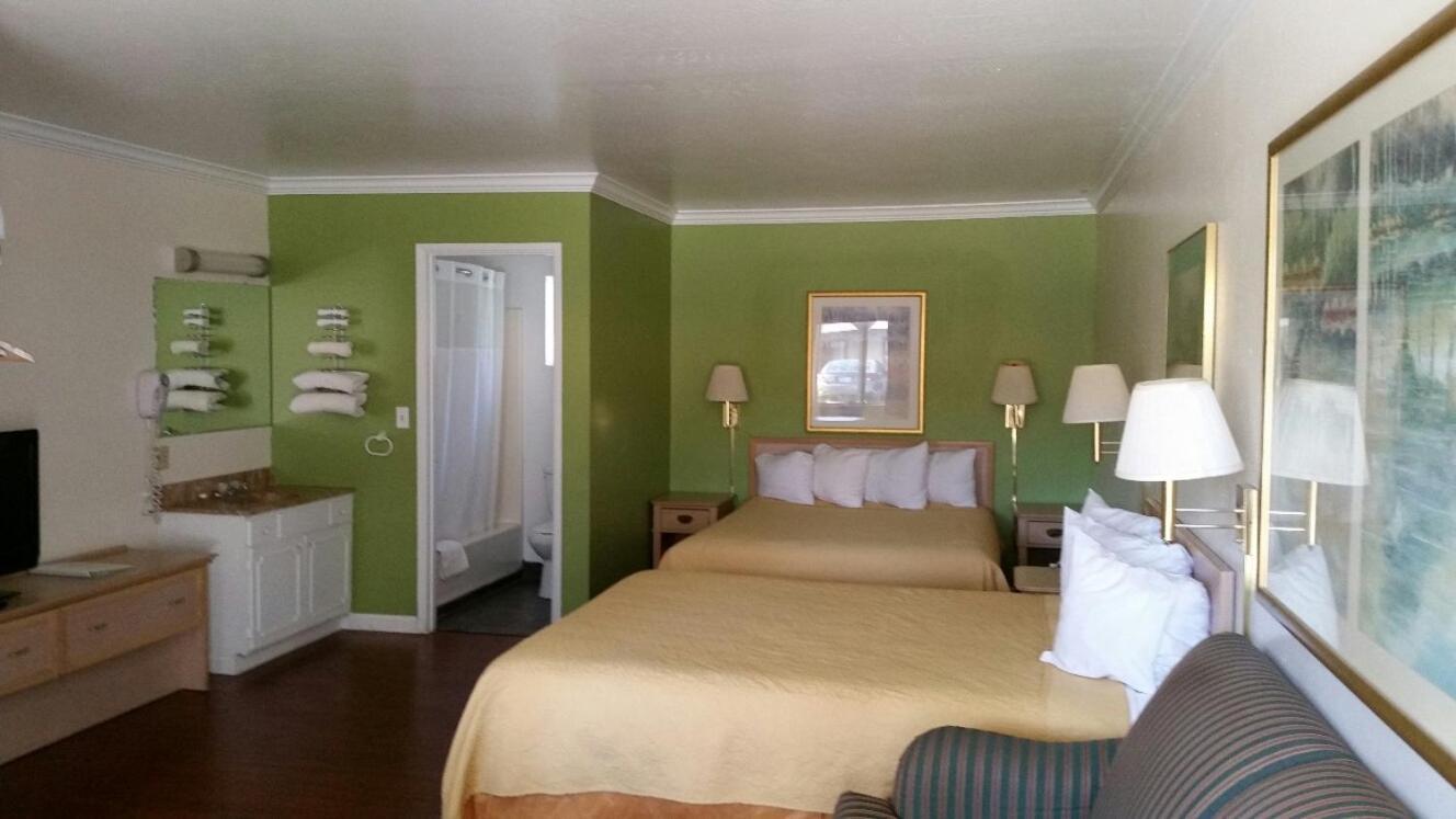 Kelseyville Motel photo 27