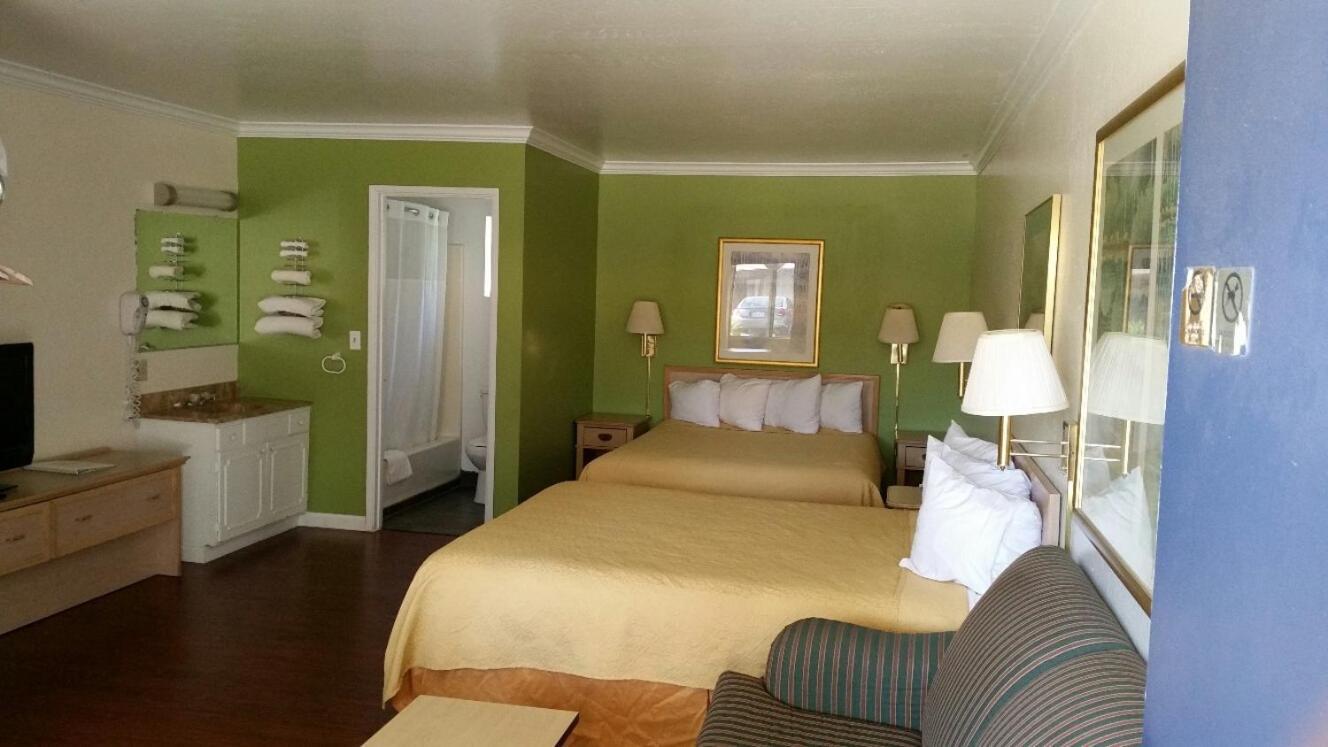 Kelseyville Motel photo 30