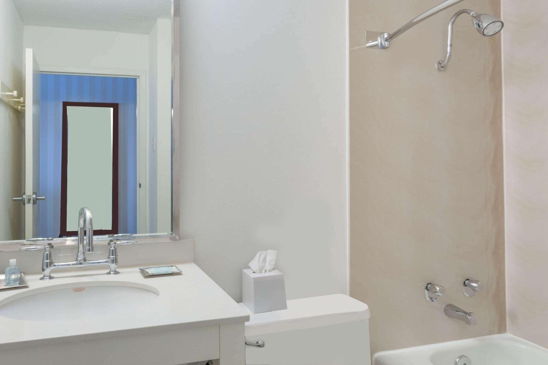 Wyndham Garden Manassas photo 8