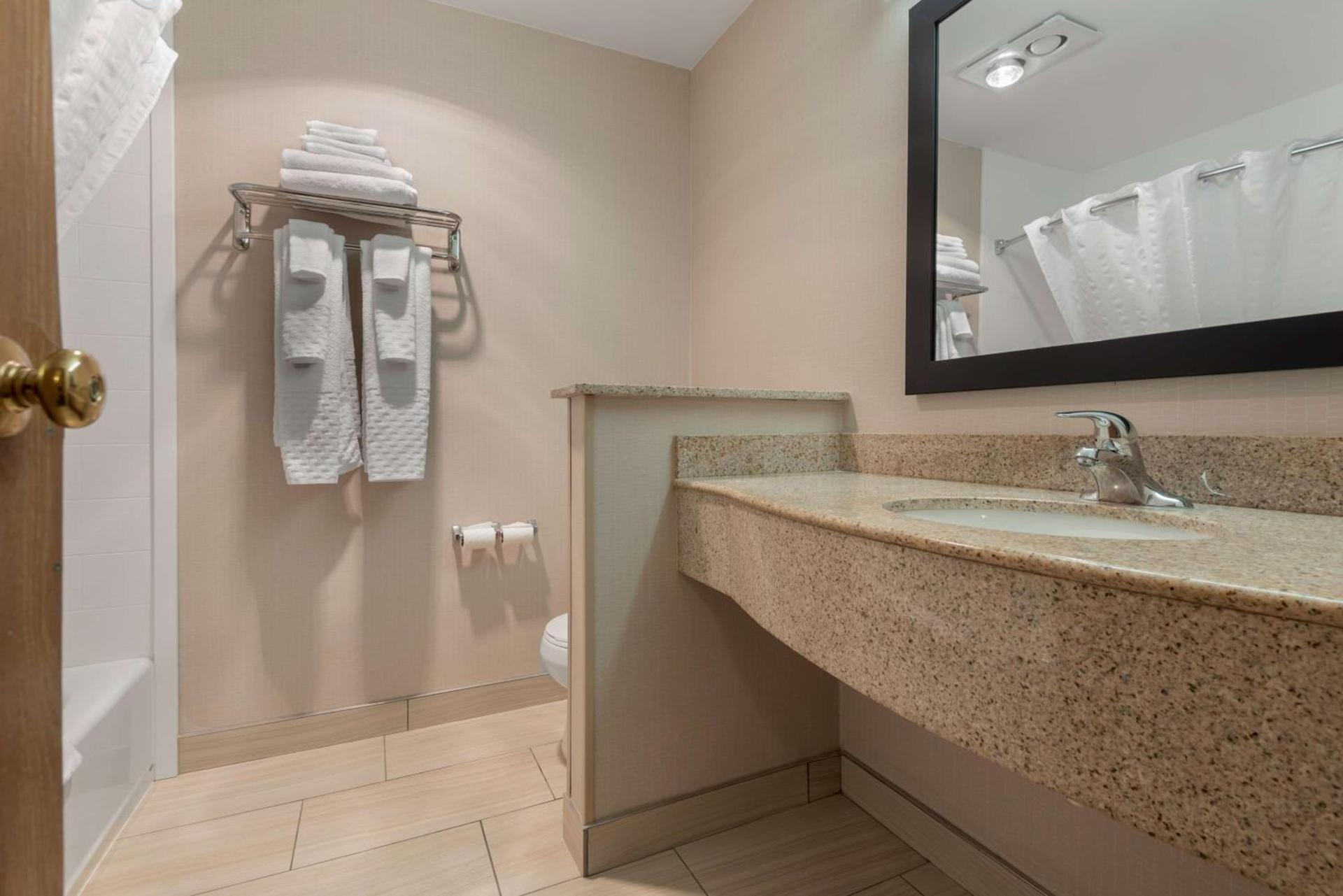 Best Western University Inn photo 28