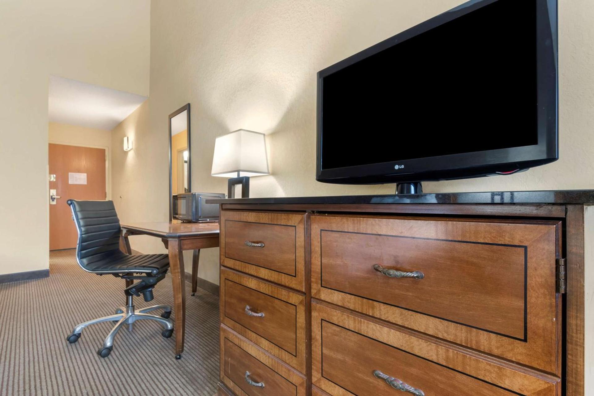 Best Western University Inn photo 24
