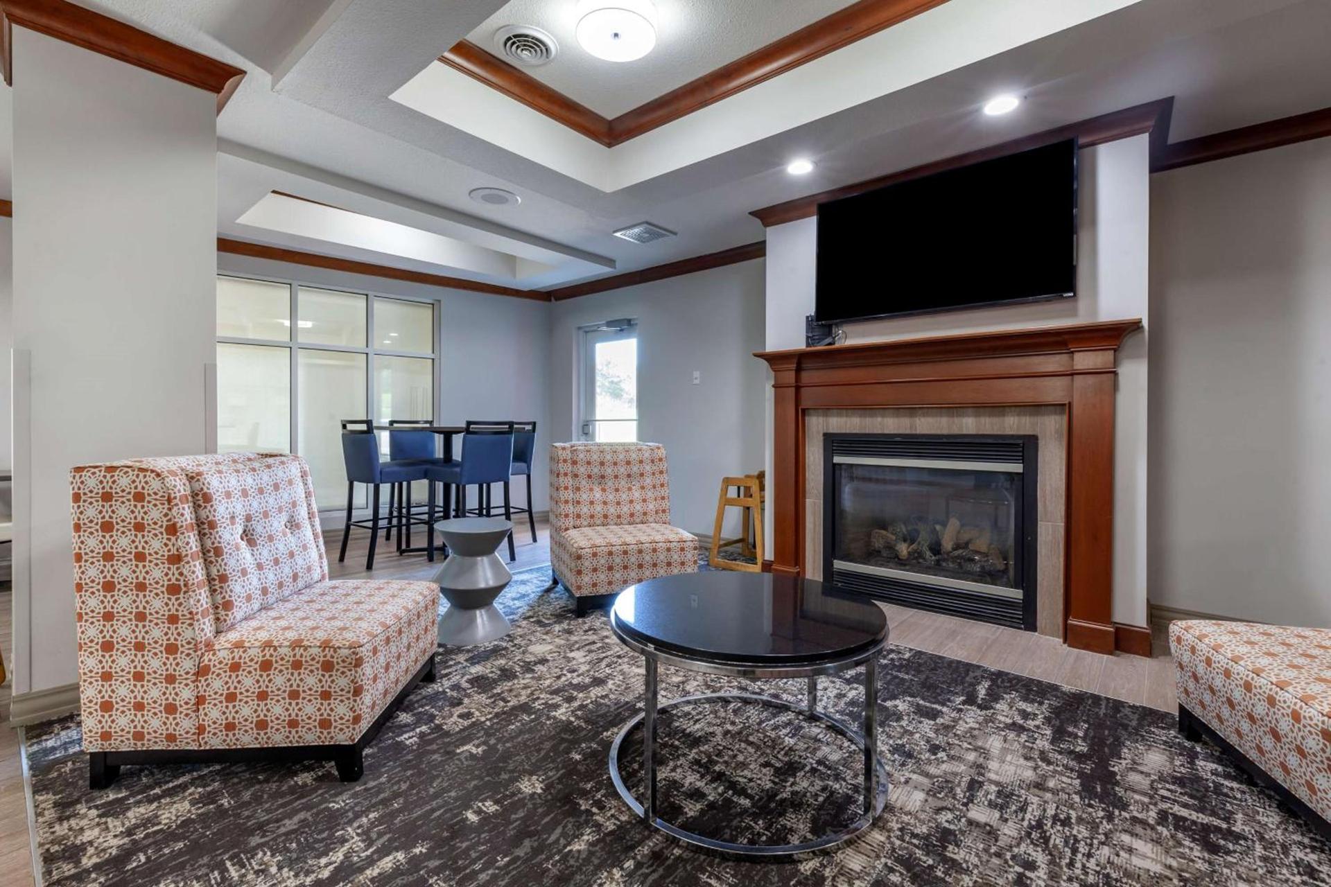 Best Western PLUS Sparta Trail Lodge photo 2