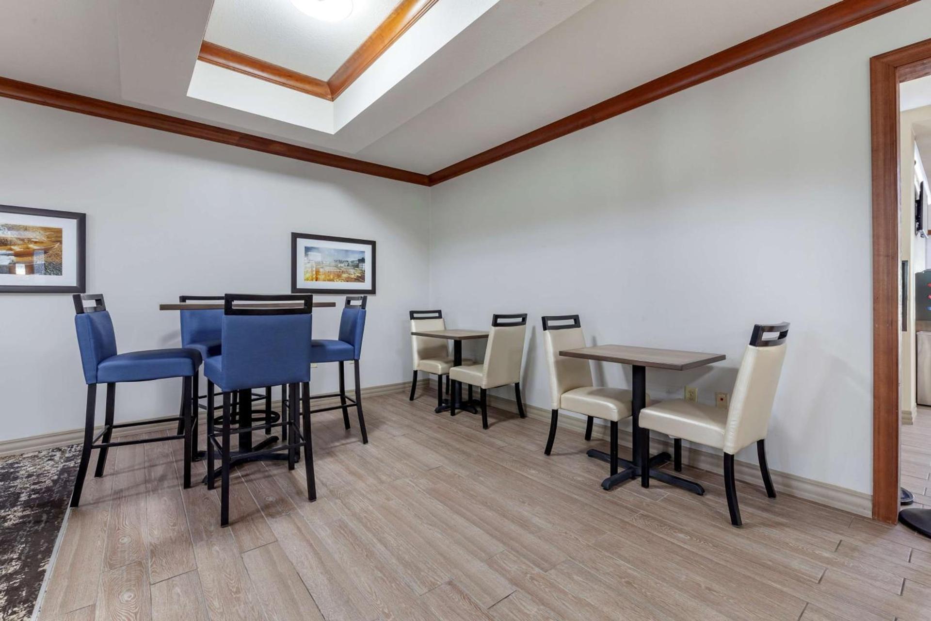 Best Western PLUS Sparta Trail Lodge photo 35