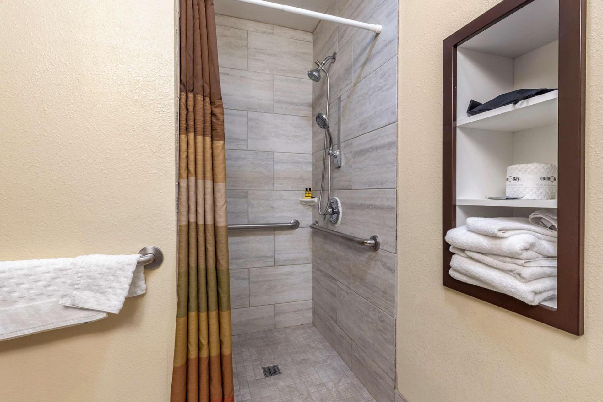 Best Western PLUS Sparta Trail Lodge photo 28
