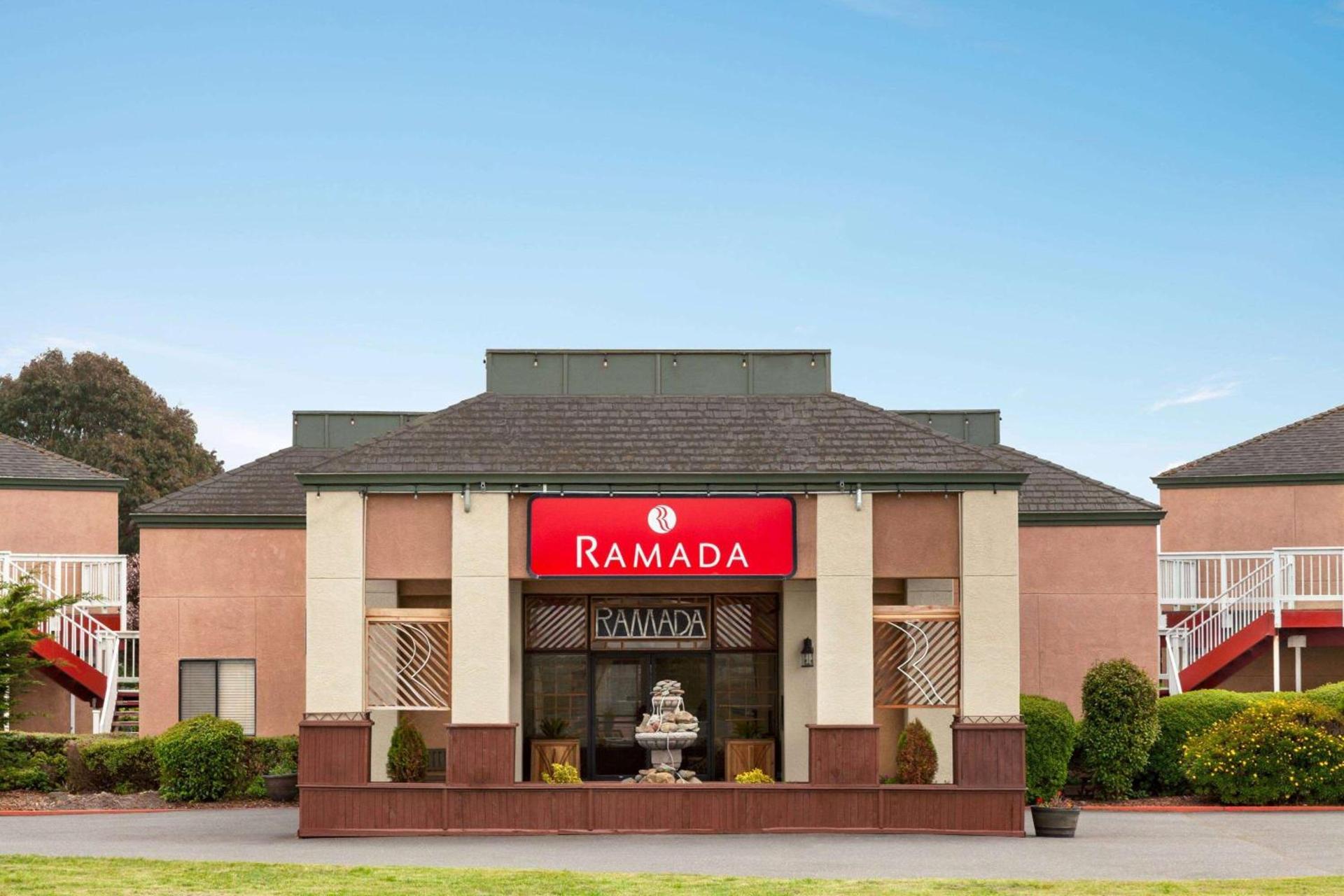 Ramada by Wyndham Arcata photo 2