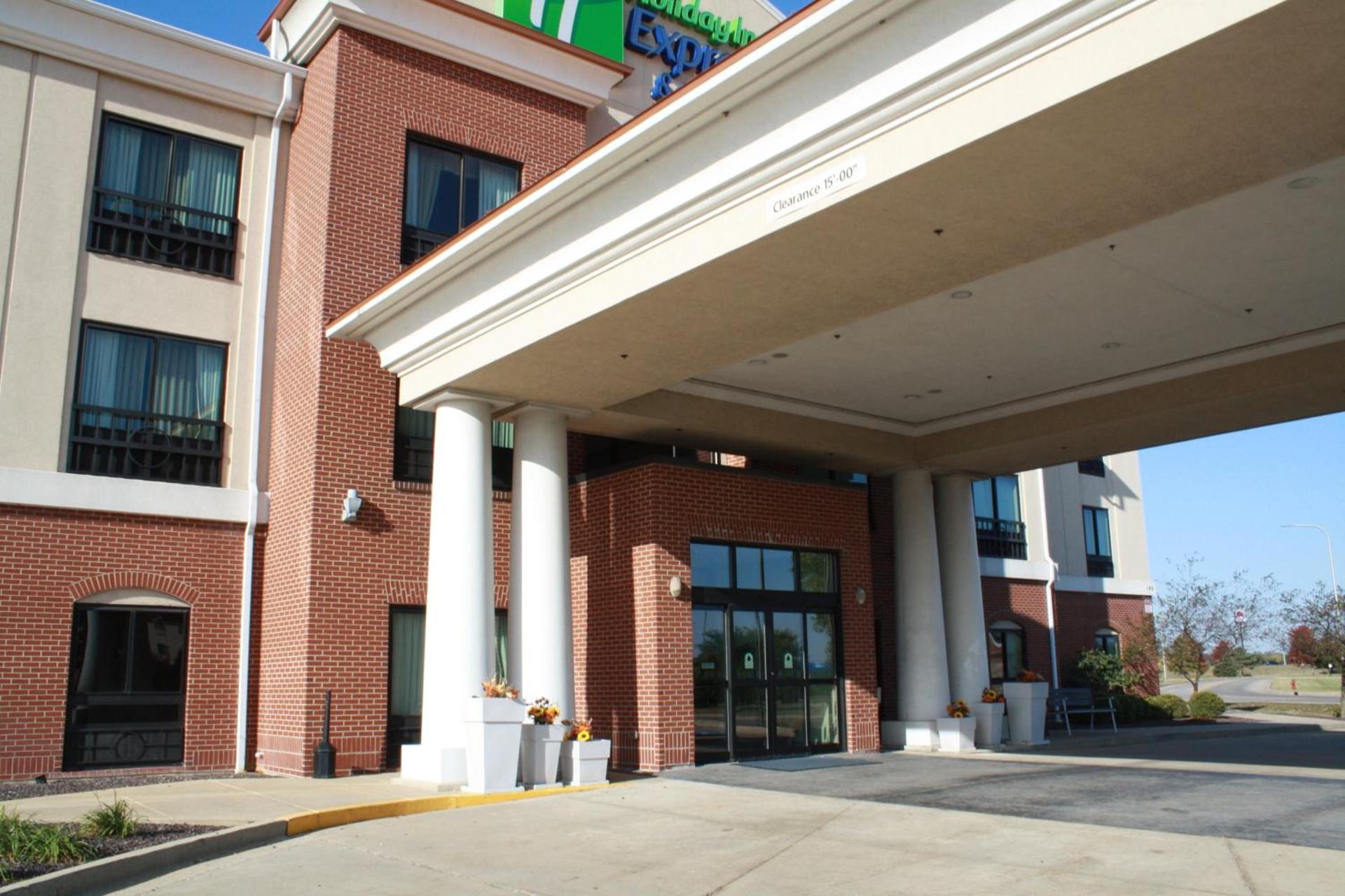 Holiday Inn Express & Suites Morton Peoria Area by IHG photo 28
