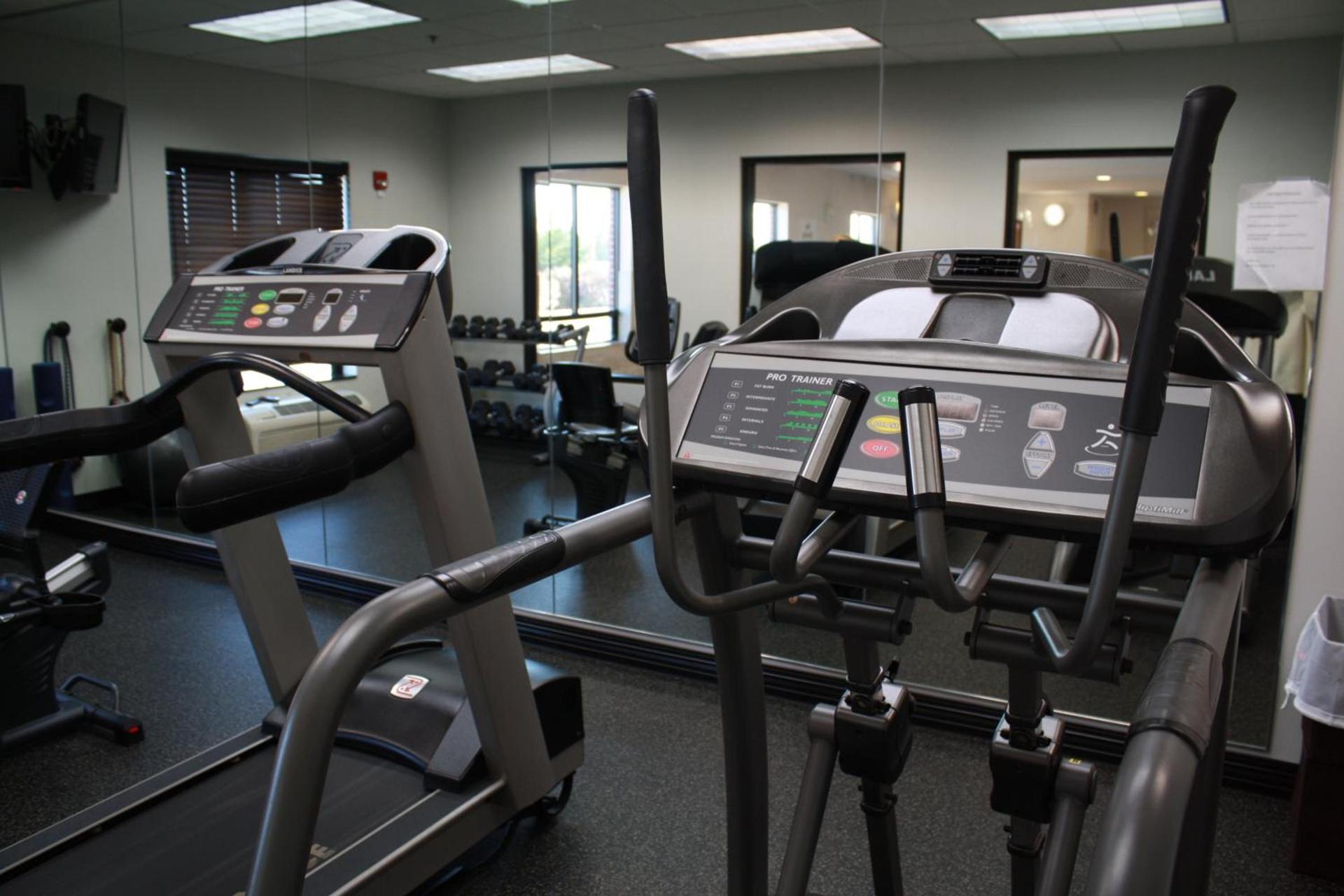 Holiday Inn Express & Suites Morton Peoria Area by IHG photo 38