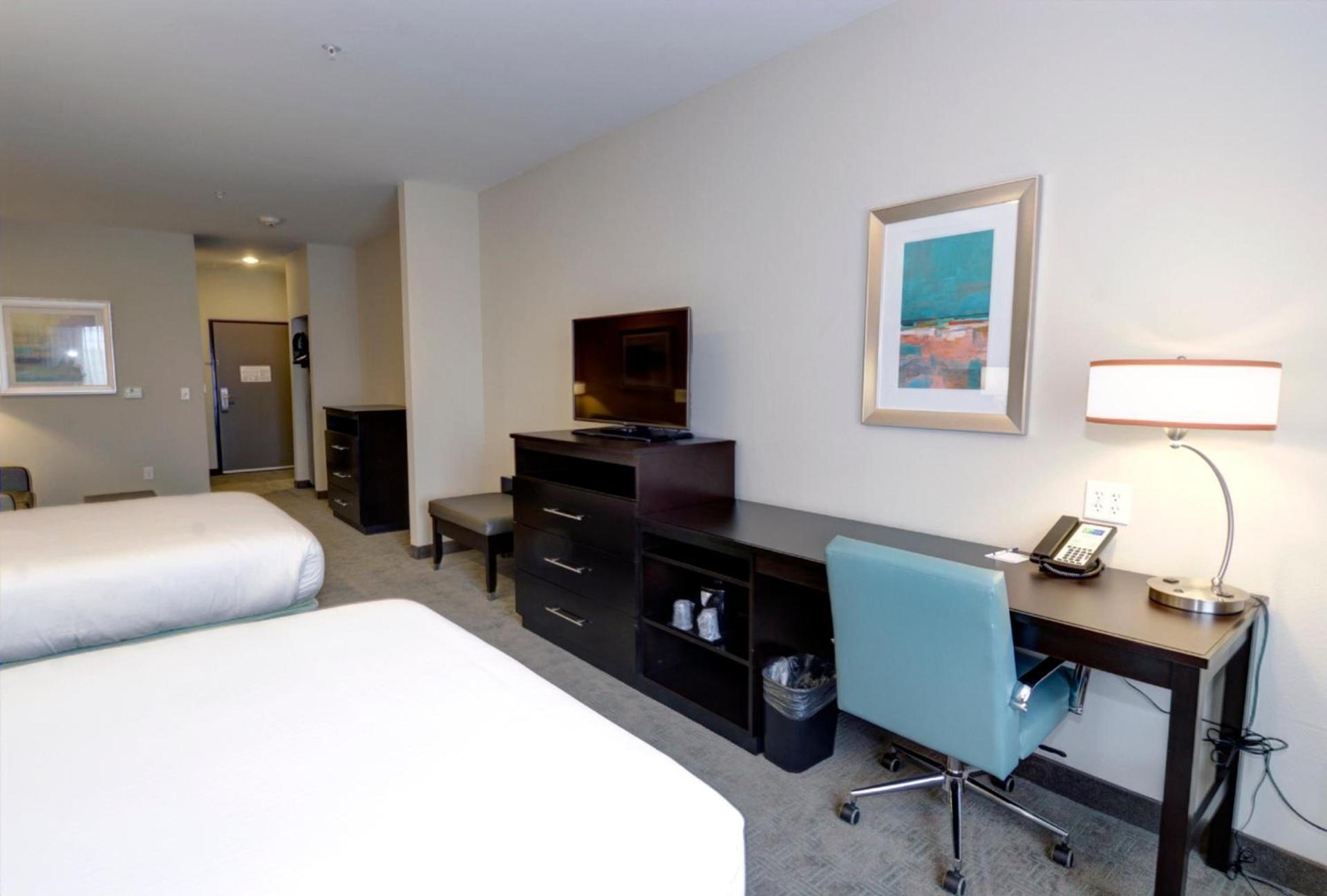 Holiday Inn Express & Suites Austin South by IHG photo 54