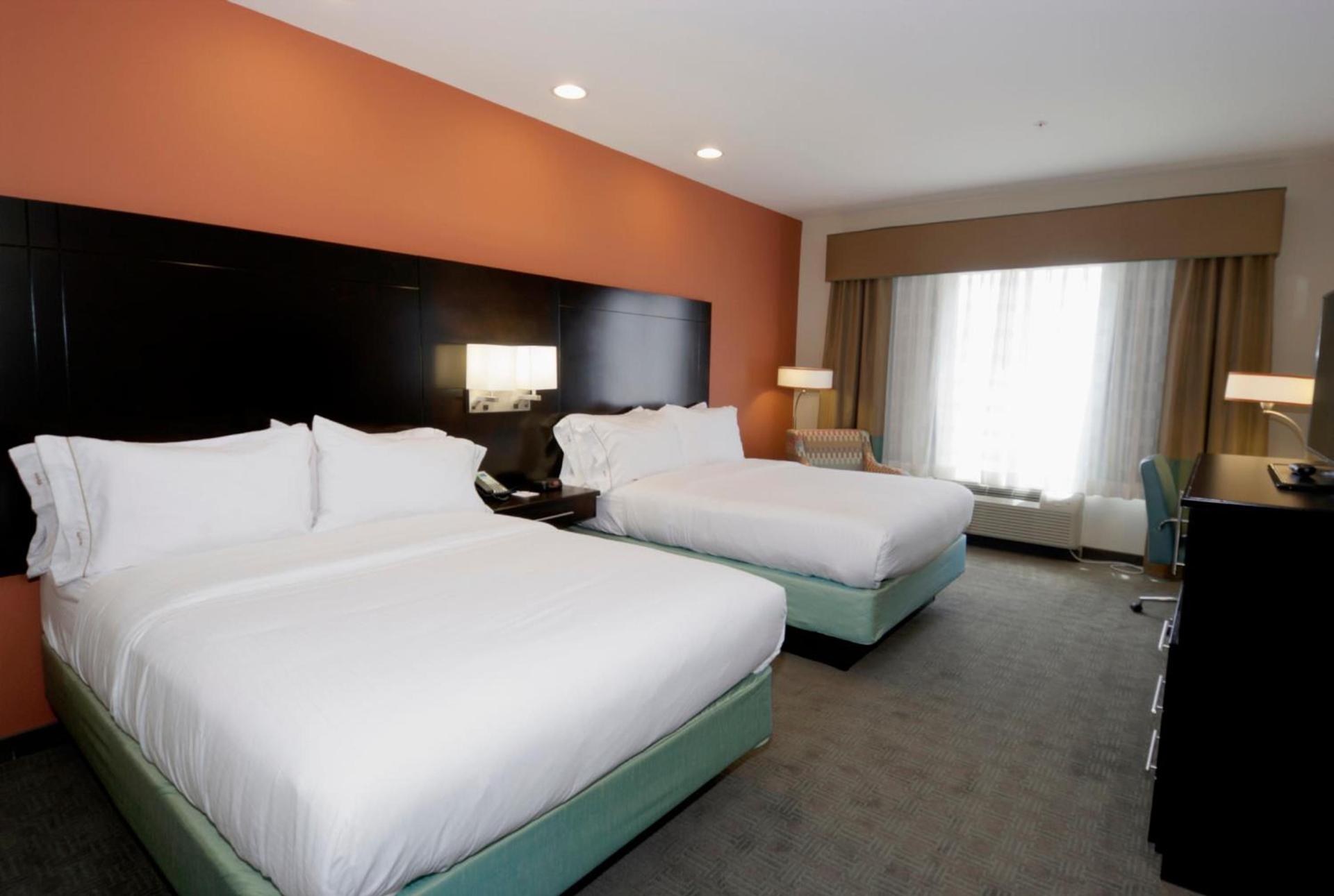 Holiday Inn Express & Suites Austin South by IHG photo 55