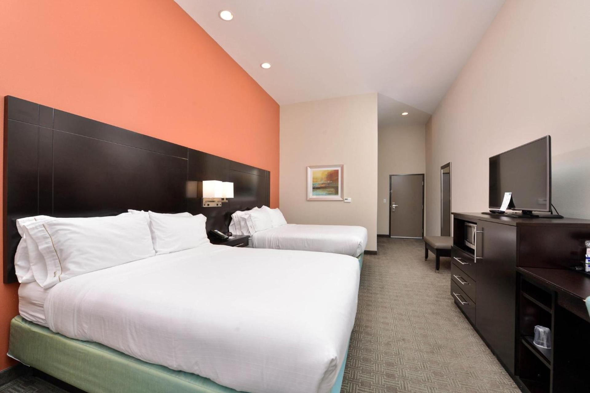 Holiday Inn Express & Suites Austin South by IHG photo 53