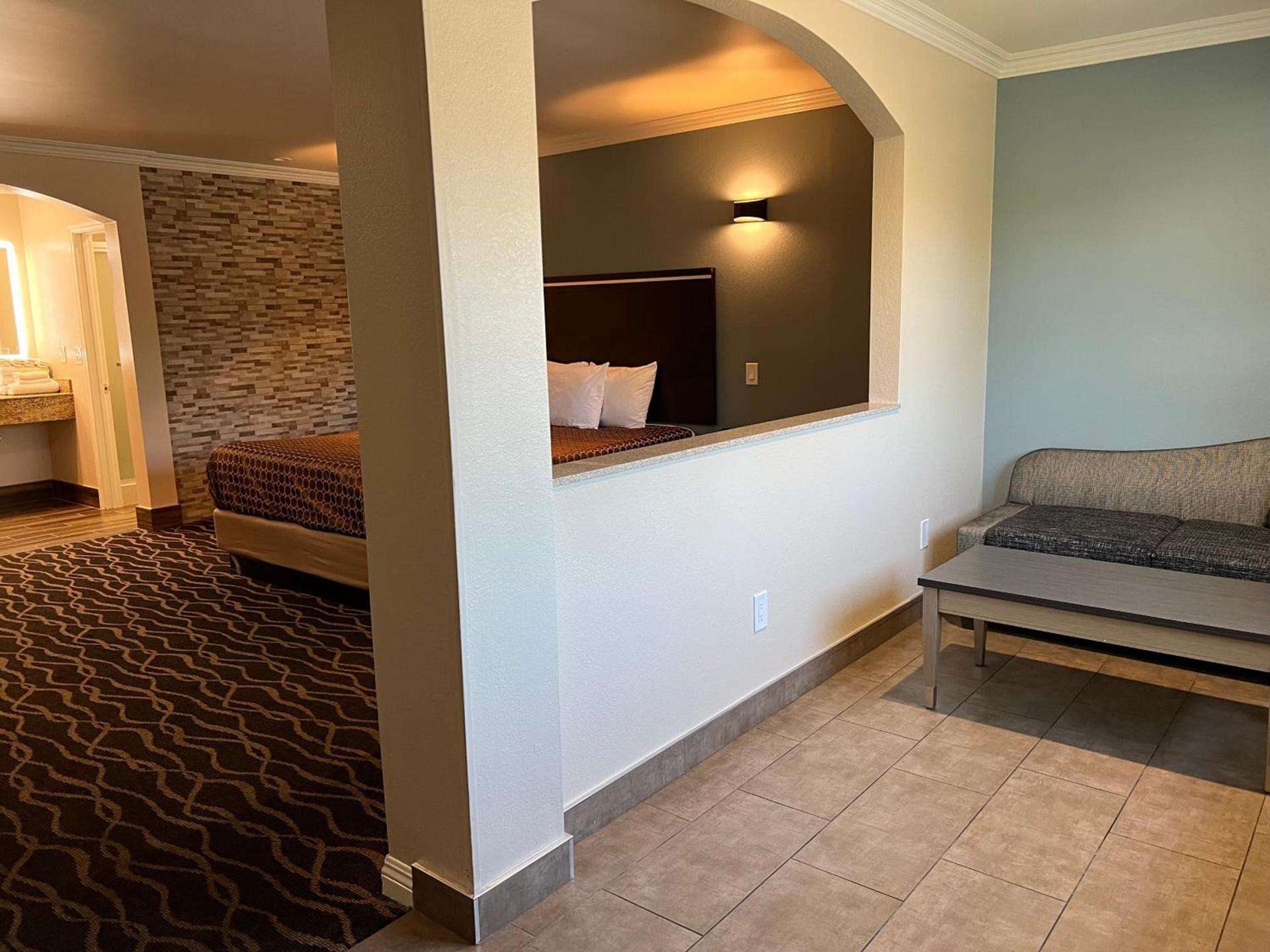 Walnut Inn & Suites West Covina photo 30