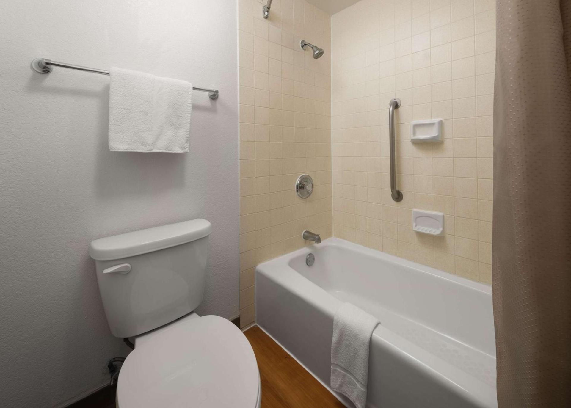 Motel 6-San Simeon, CA - Hearst Castle Area photo 48