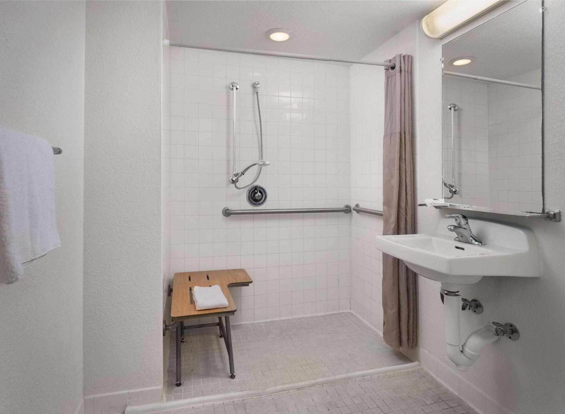 Motel 6-San Simeon, CA - Hearst Castle Area photo 43