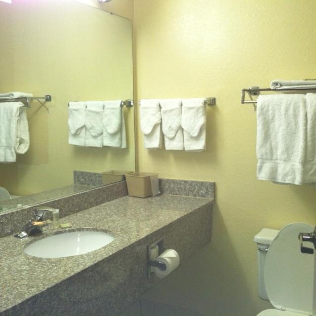 Super 8 by Wyndham Piedmont Greenville Area photo 26
