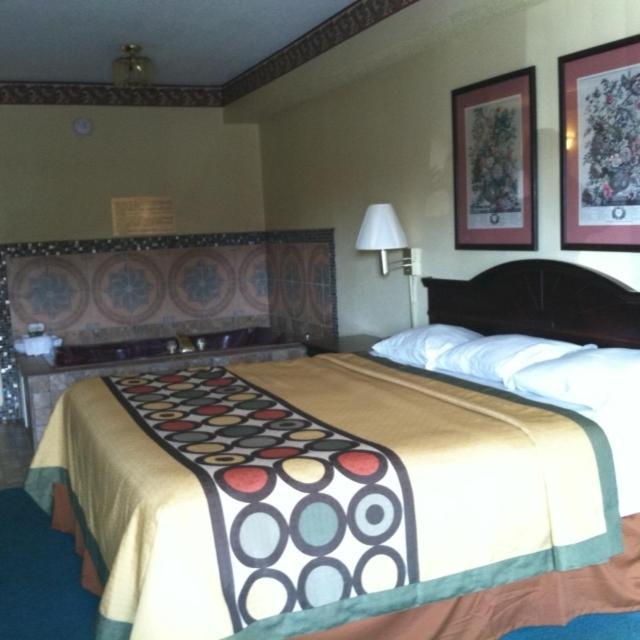 Super 8 by Wyndham Piedmont Greenville Area photo 16