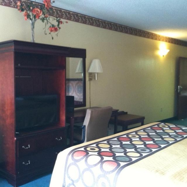 Super 8 by Wyndham Piedmont Greenville Area photo 30