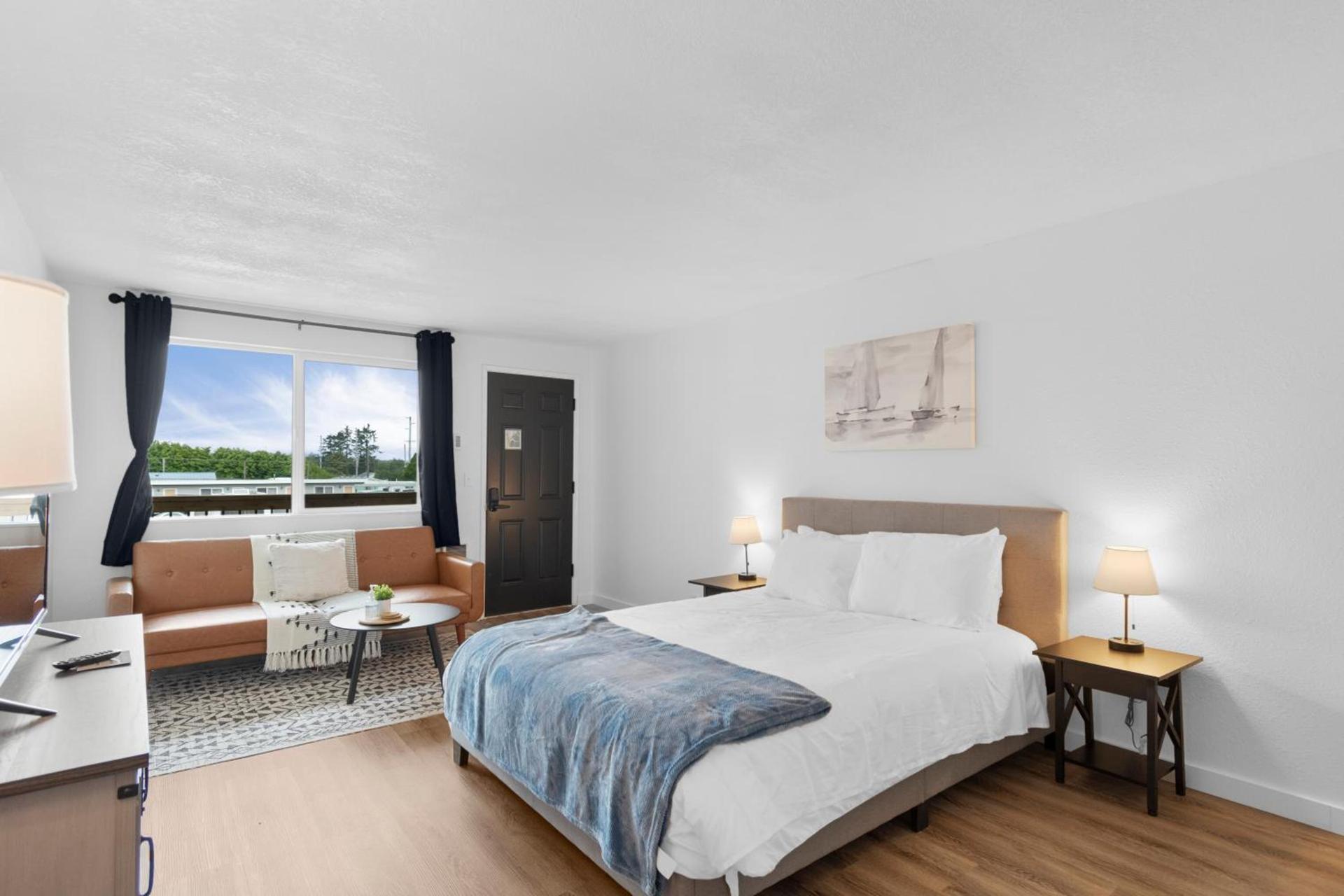 Silver Sands Motel photo 2