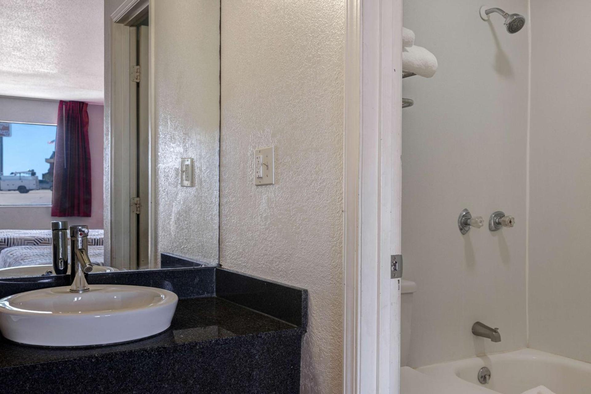 Motel 6-Rolla, MO photo 24