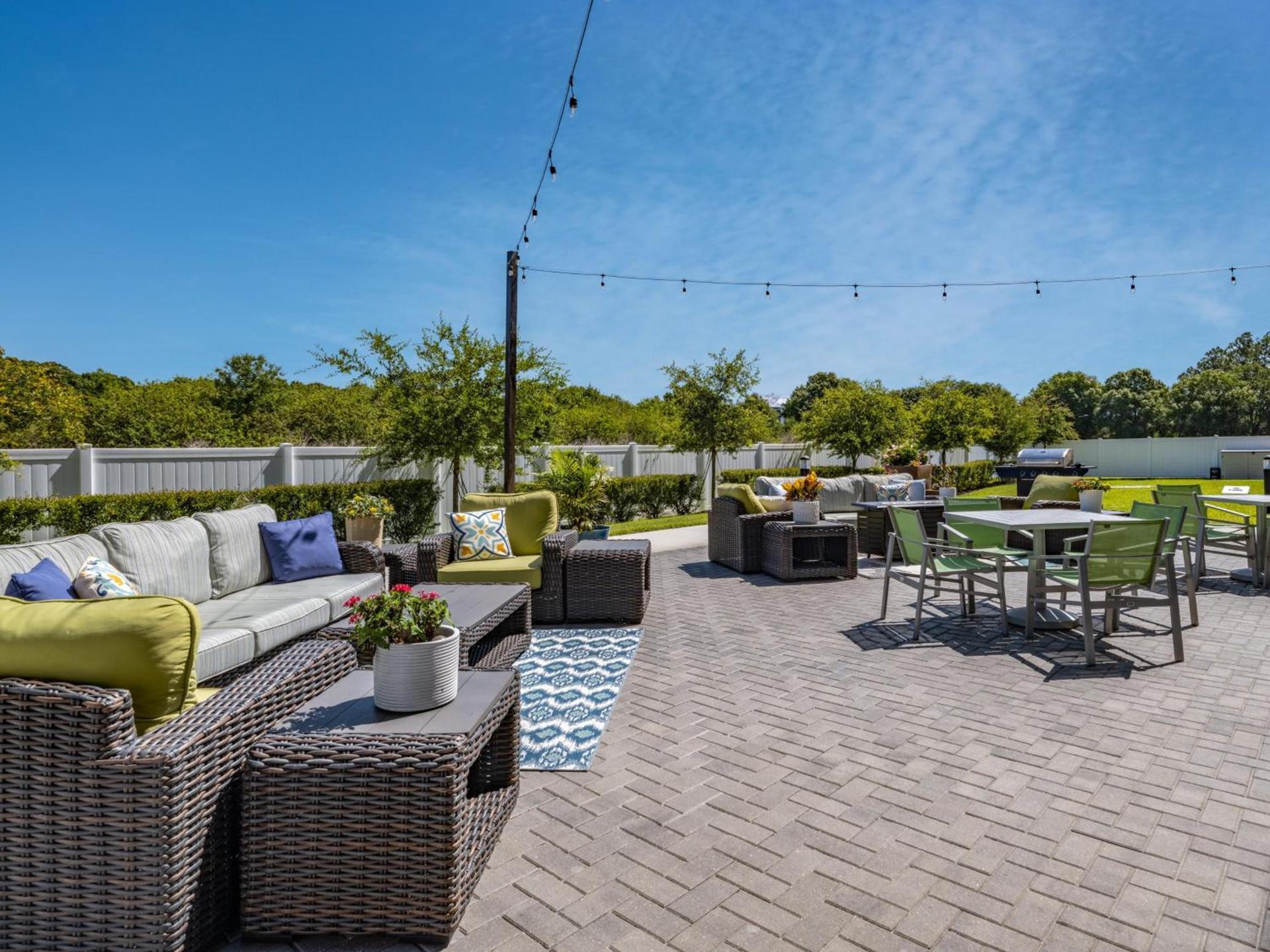 Holiday Inn Express & Suites - Ruskin by IHG photo 30