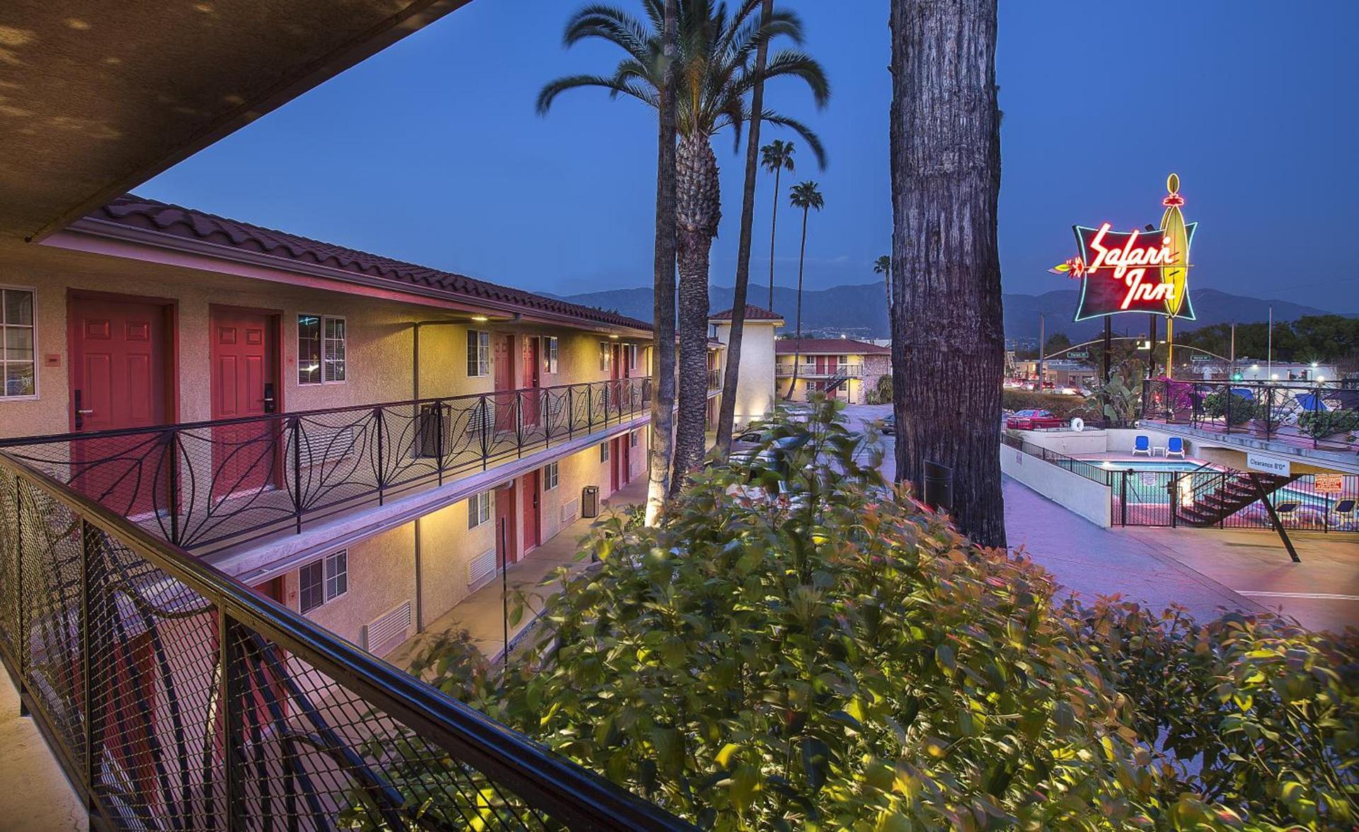 Safari Inn Burbank-Universal, a Coast Hotel photo 39