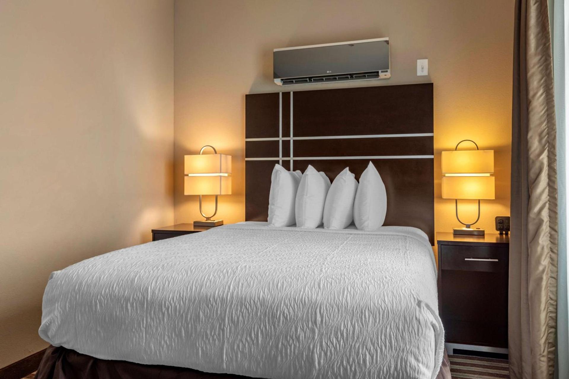Best Western Plus North Odessa Inn & Suites photo 20