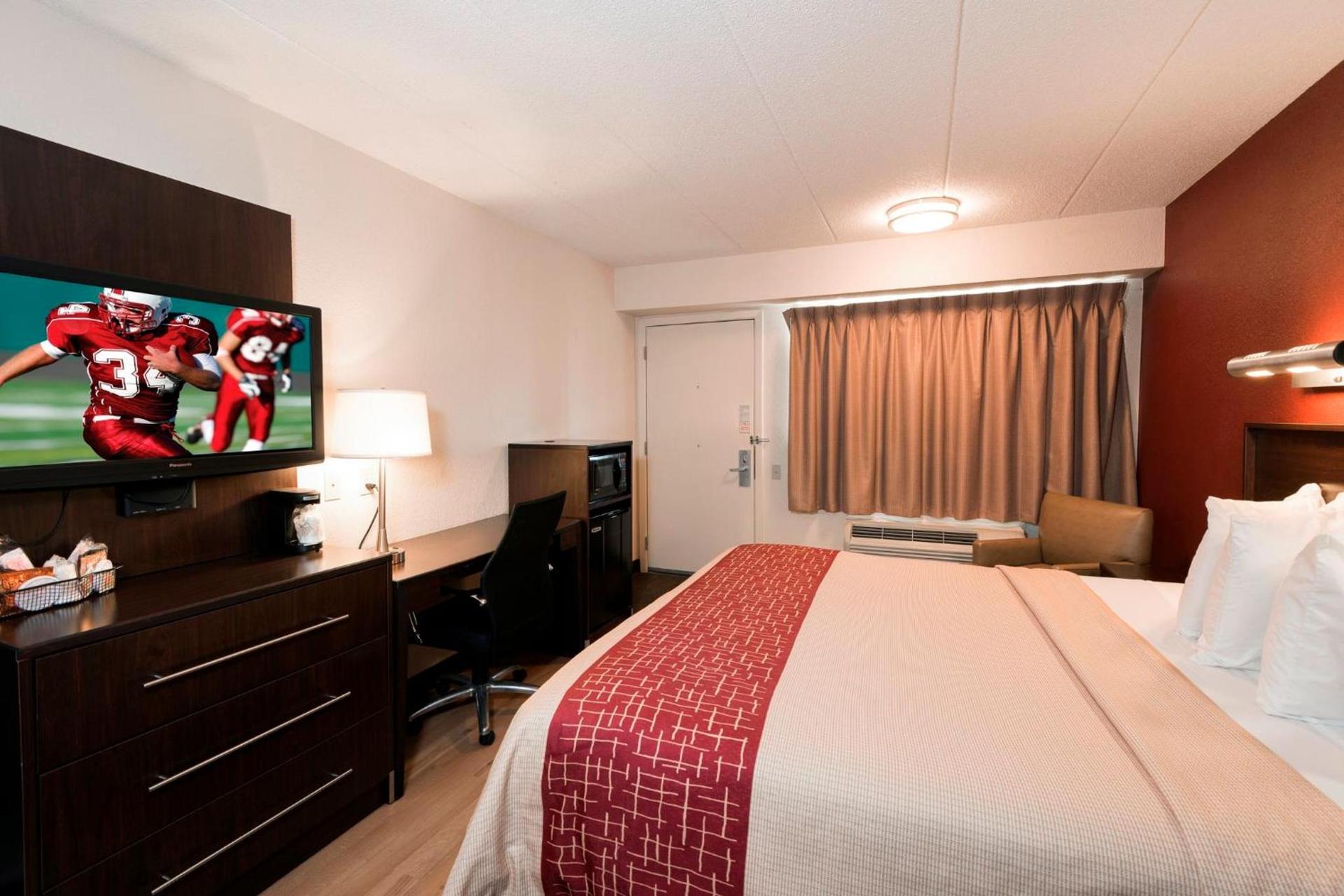 Red Roof Inn Benton Harbor - St. Joseph photo 16