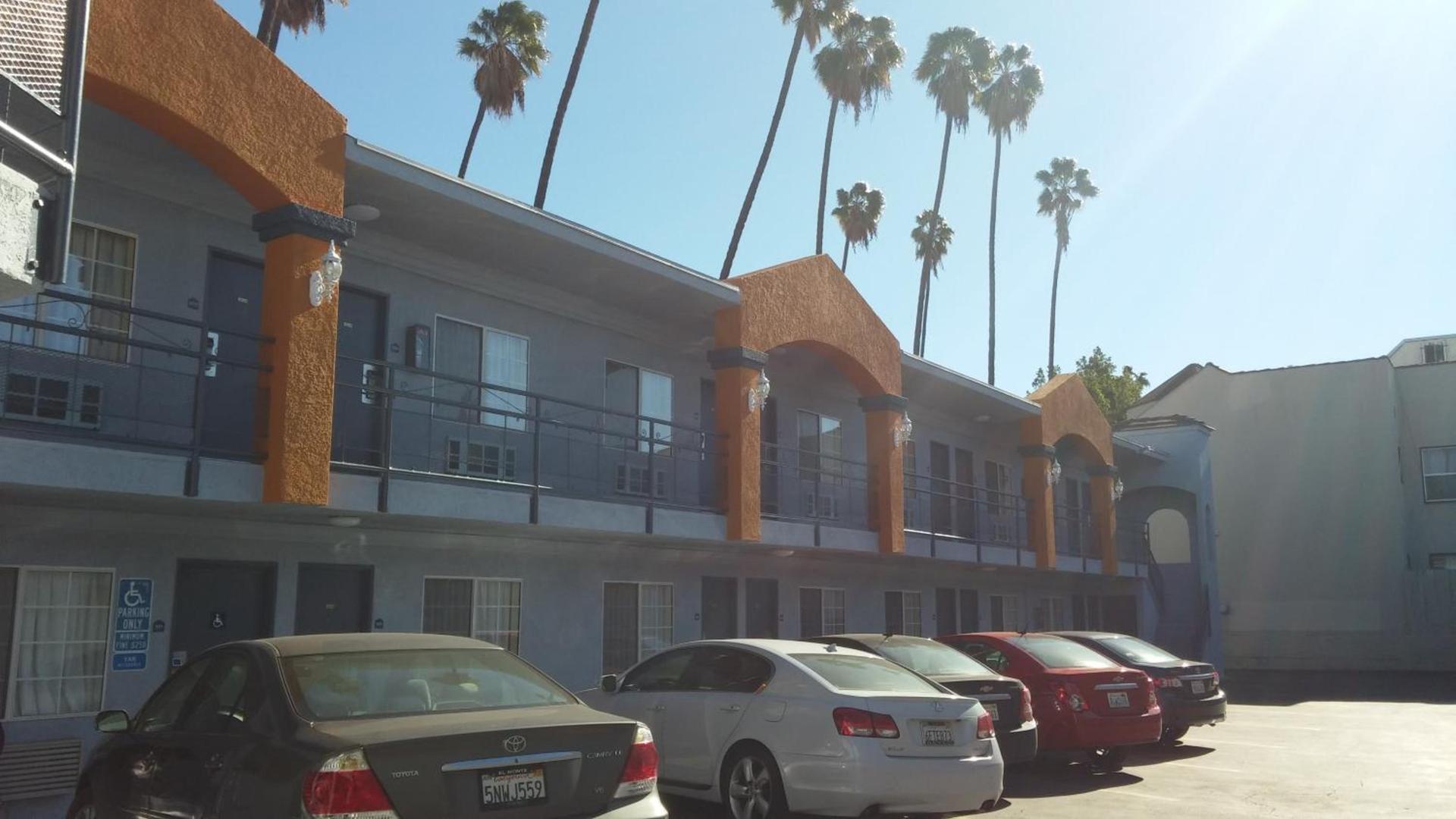 Value Inn Hollywood photo 30