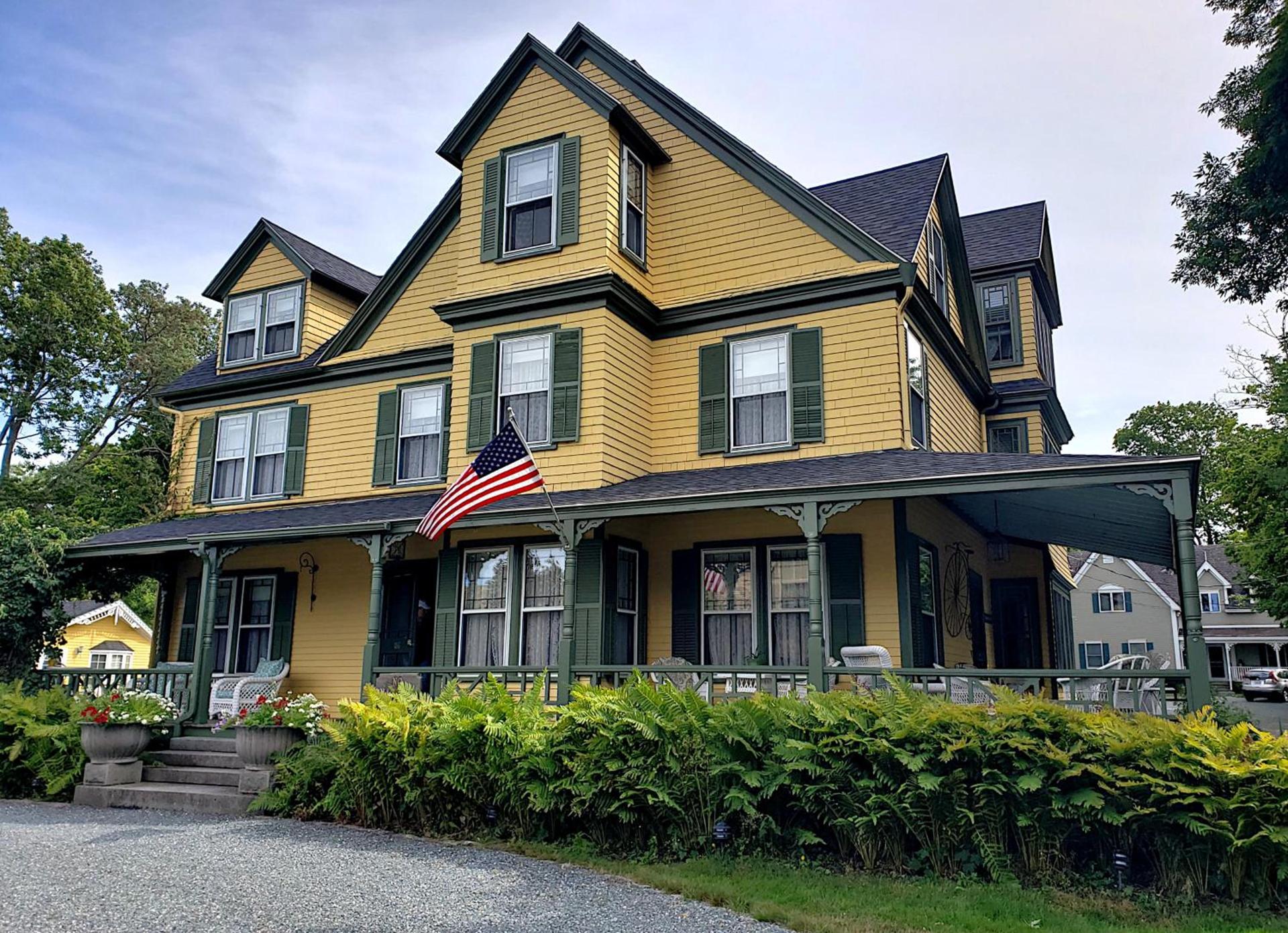 Sand Bar Cottage Inn photo 61