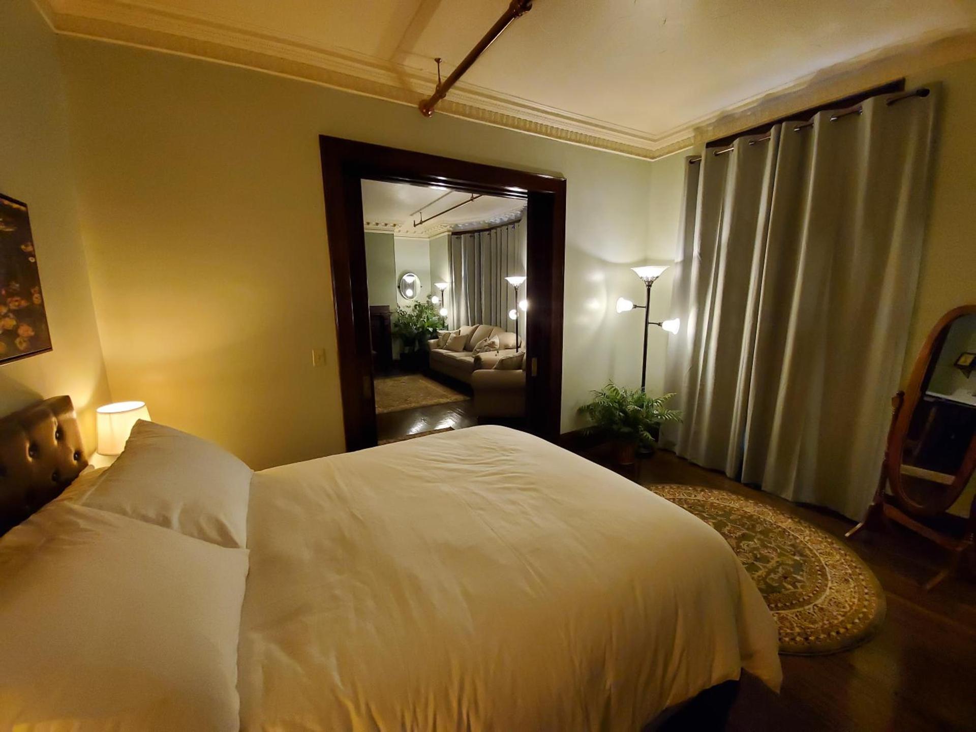 Daniell Manor photo 7