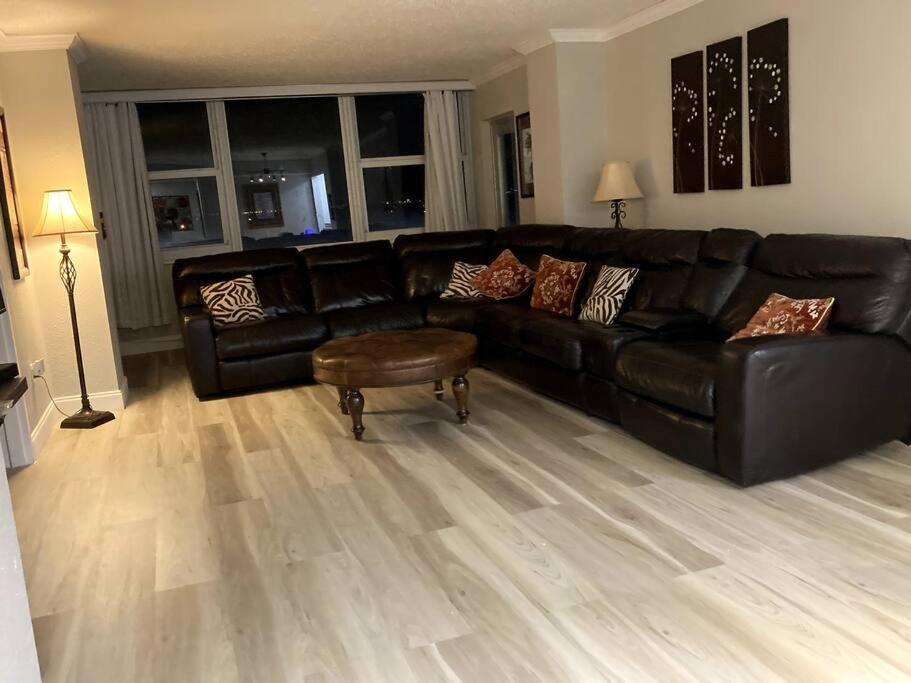 Oceanview on SAND located in Ocean Manor Resort Fort Lauderdale Beach 2 bed 2 bath spacious corner unit partial ocean view photo 57