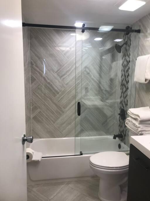 Oceanview on SAND located in Ocean Manor Resort Fort Lauderdale Beach 2 bed 2 bath spacious corner unit partial ocean view photo 15