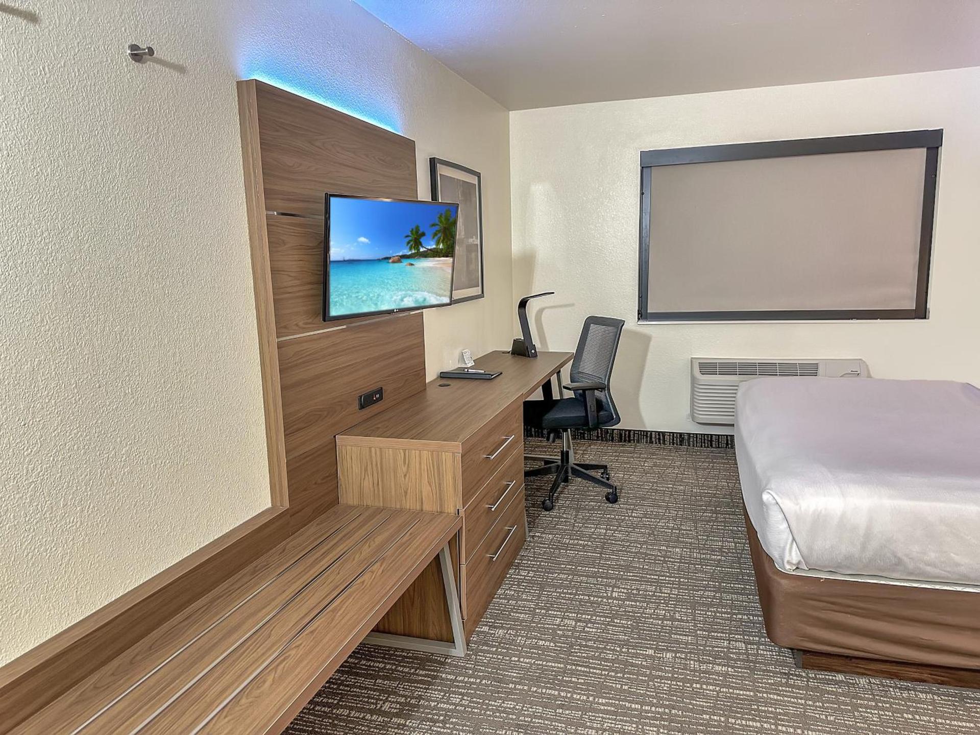 Estherville Hotel & Suites photo 32