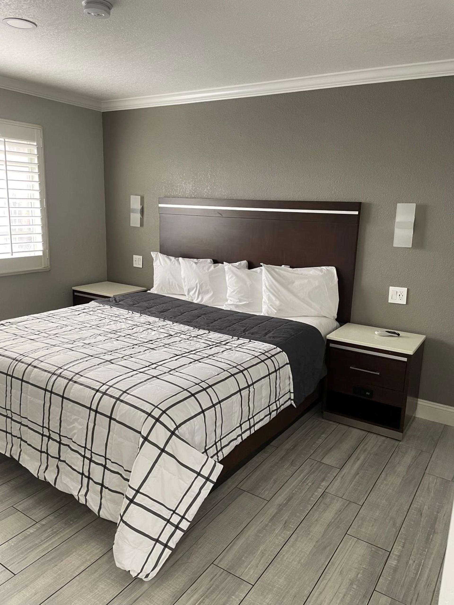 Cabana Inn & Suites photo 13