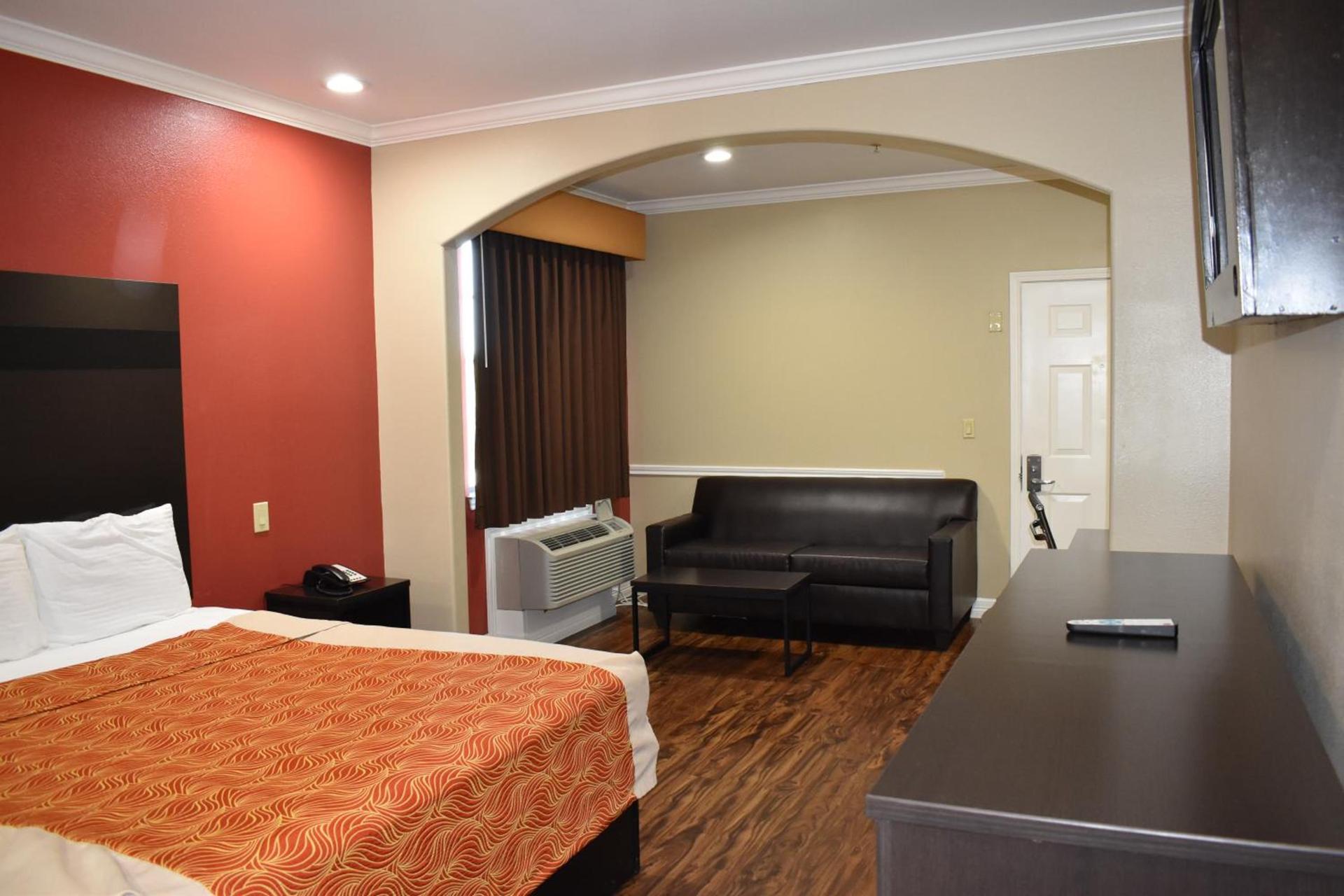 Platinum Inn Katy photo 20
